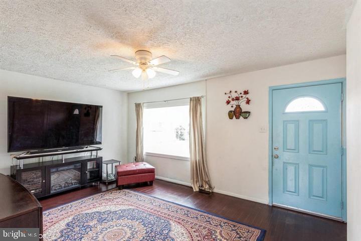 ELIZABETHS LANDING - Residential