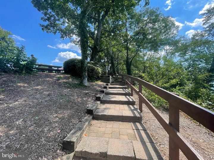 ELIZABETHS LANDING - Residential