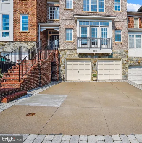 MLS: VALO2096434
