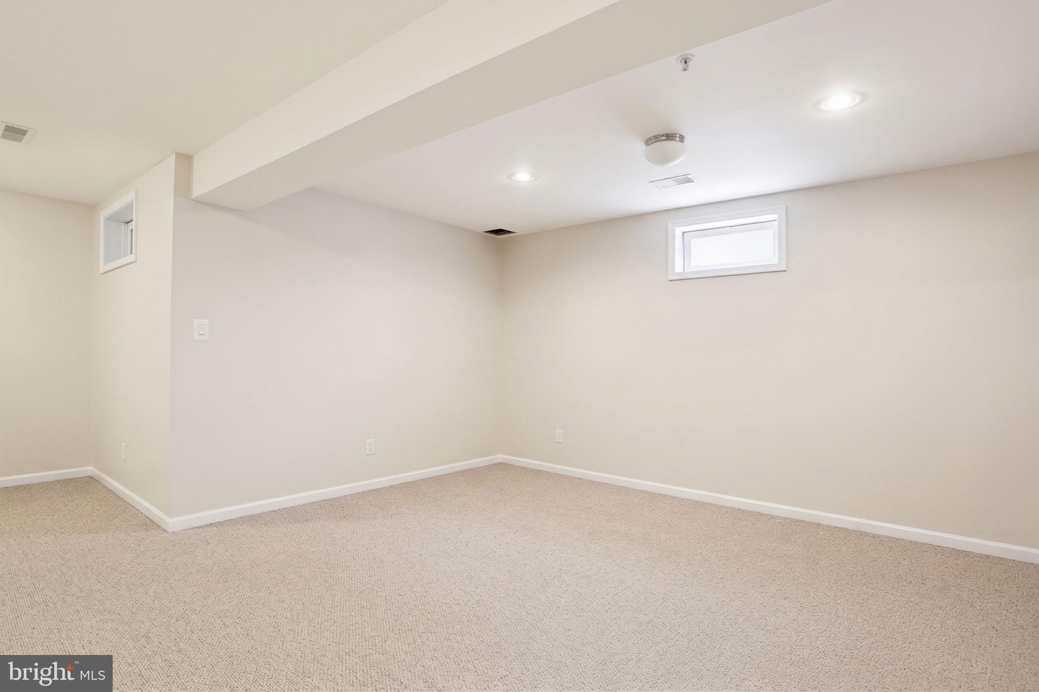HEARTHSTONE AT ROCKBURN - Residential