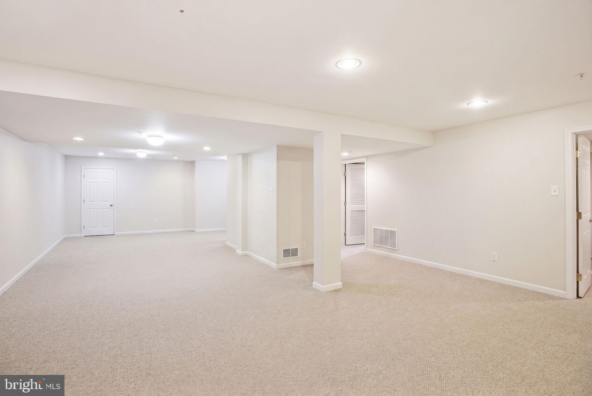 HEARTHSTONE AT ROCKBURN - Residential