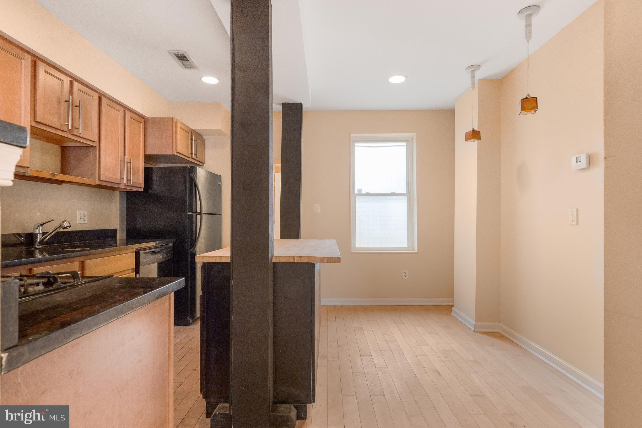 HOLLINS MARKET - Residential