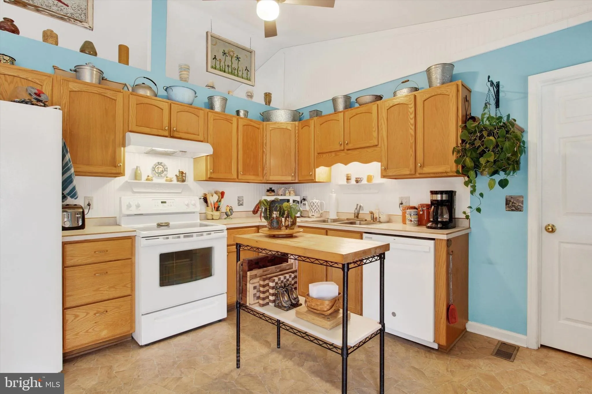 Hanover, Pennsylvania 17331, United States, 3 Bedrooms Bedrooms, ,2 BathroomsBathrooms,Residential,Pending,110623