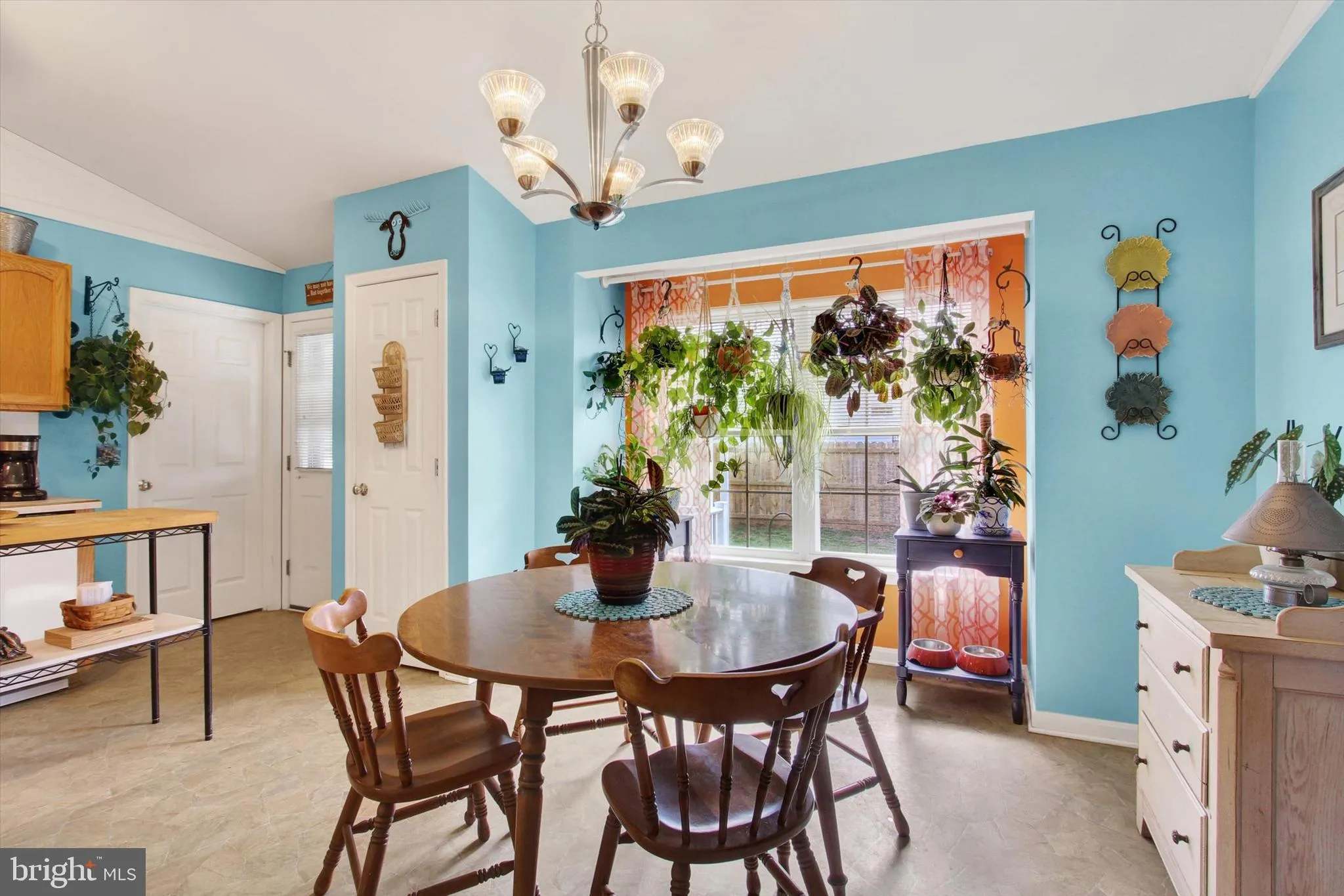 Hanover, Pennsylvania 17331, United States, 3 Bedrooms Bedrooms, ,2 BathroomsBathrooms,Residential,Pending,110623