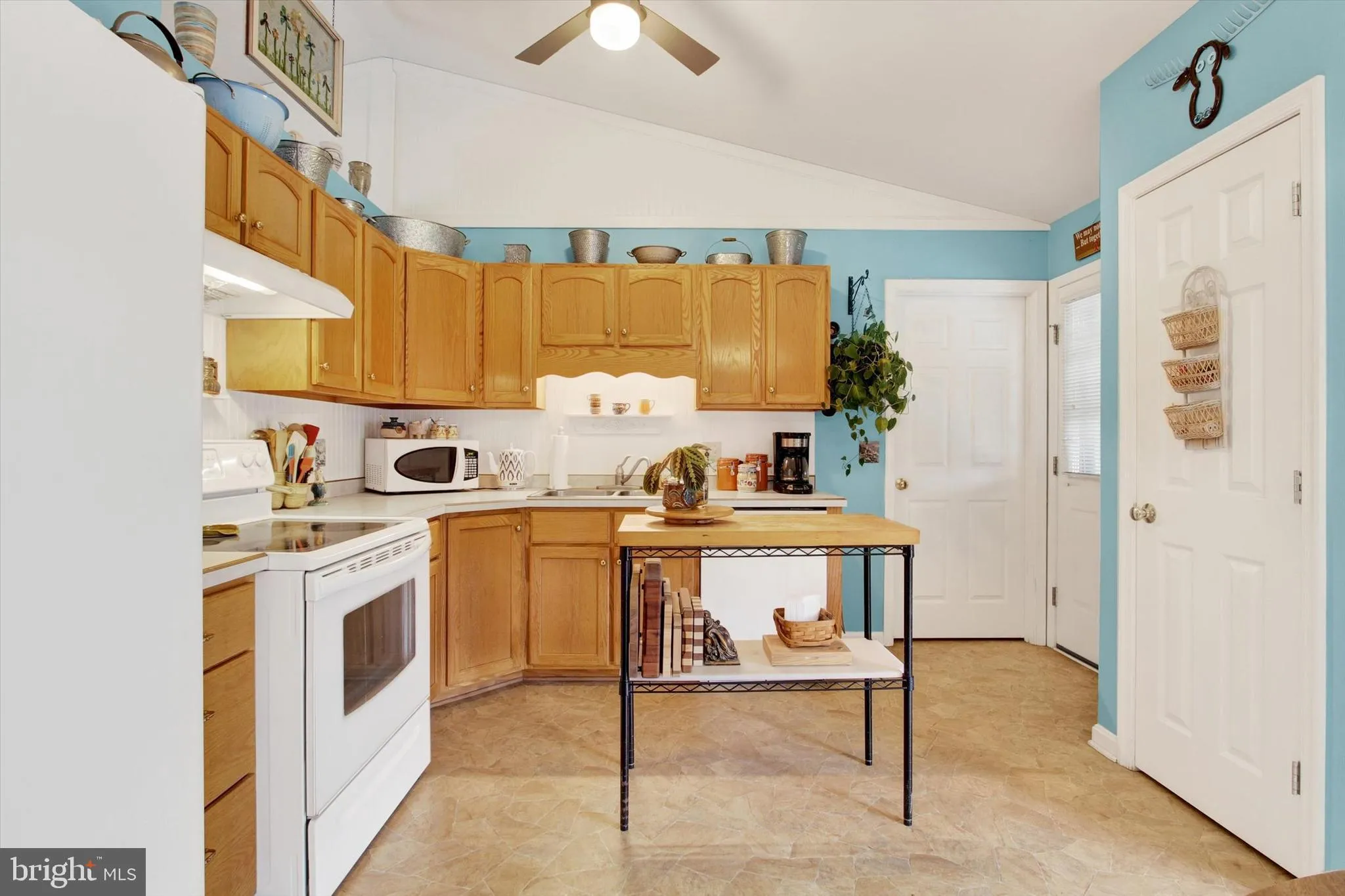 Hanover, Pennsylvania 17331, United States, 3 Bedrooms Bedrooms, ,2 BathroomsBathrooms,Residential,Pending,110623