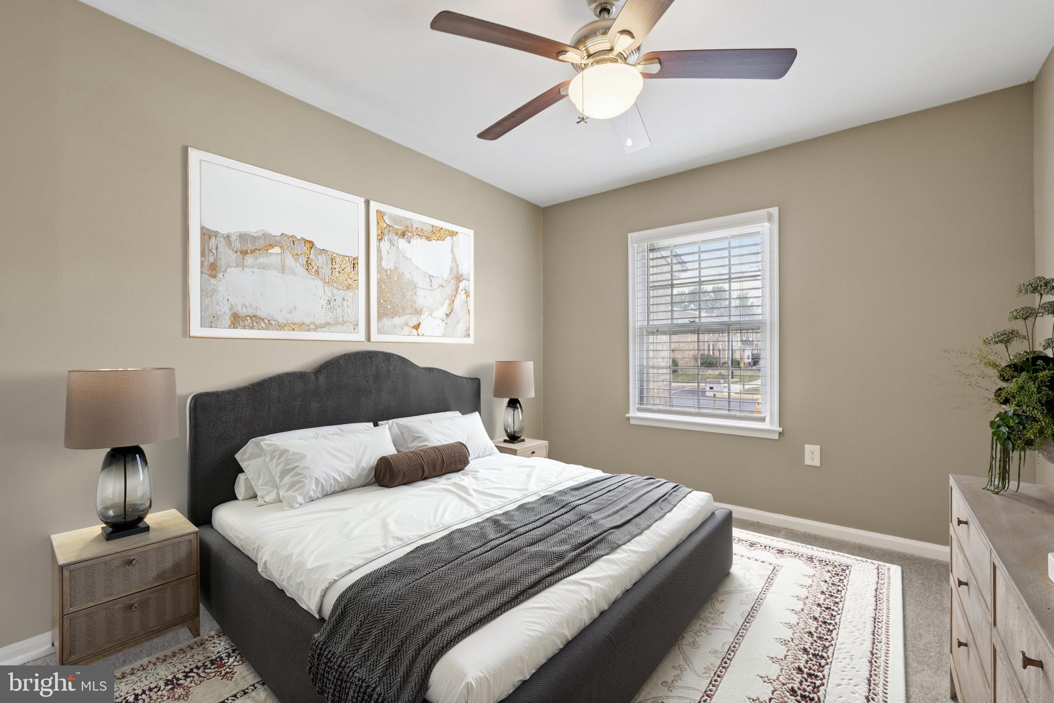 WHISKEY BOTTOM SQUARE - Residential