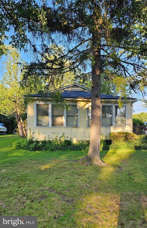 Photo of 110 S Main Street, CRANBURY, NJ 08512 (MLS # NJMX2010006)