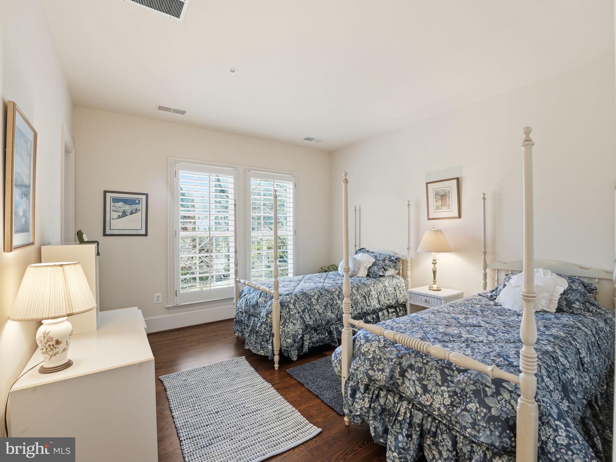 EVANS FARM - Residential