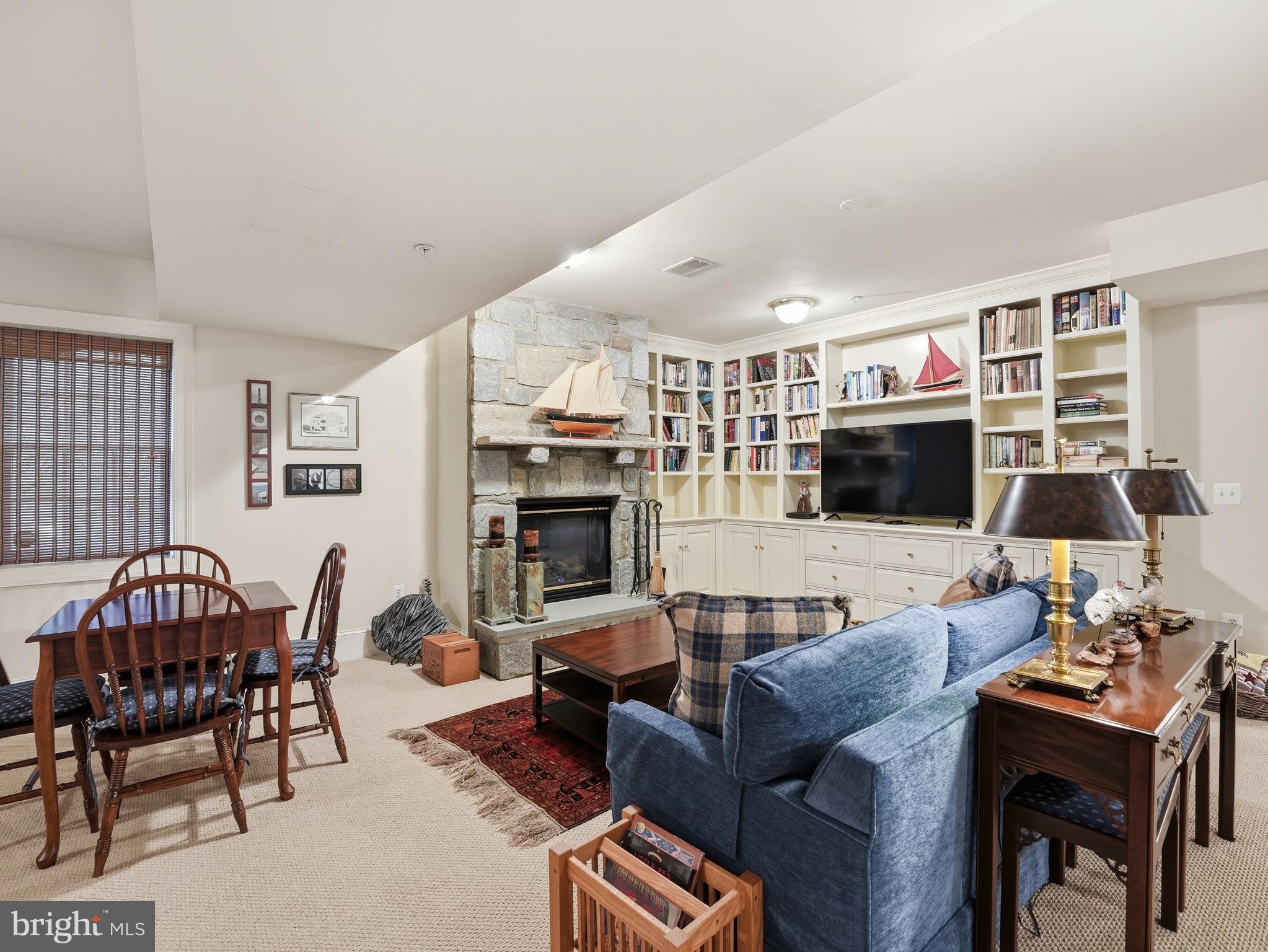 EVANS FARM - Residential