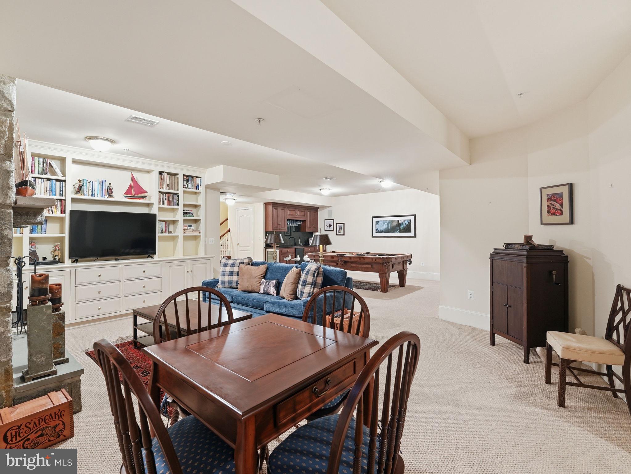 EVANS FARM - Residential