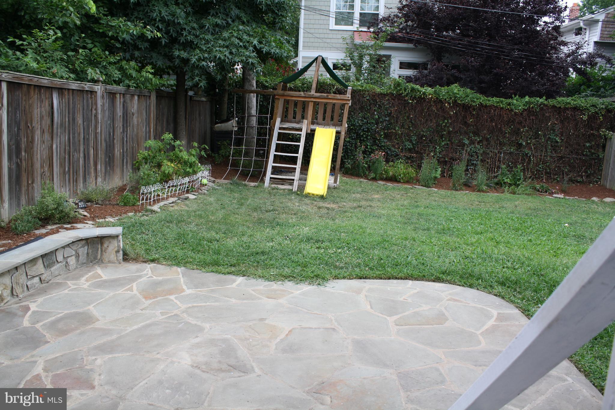 ROSEMONT - Residential Lease