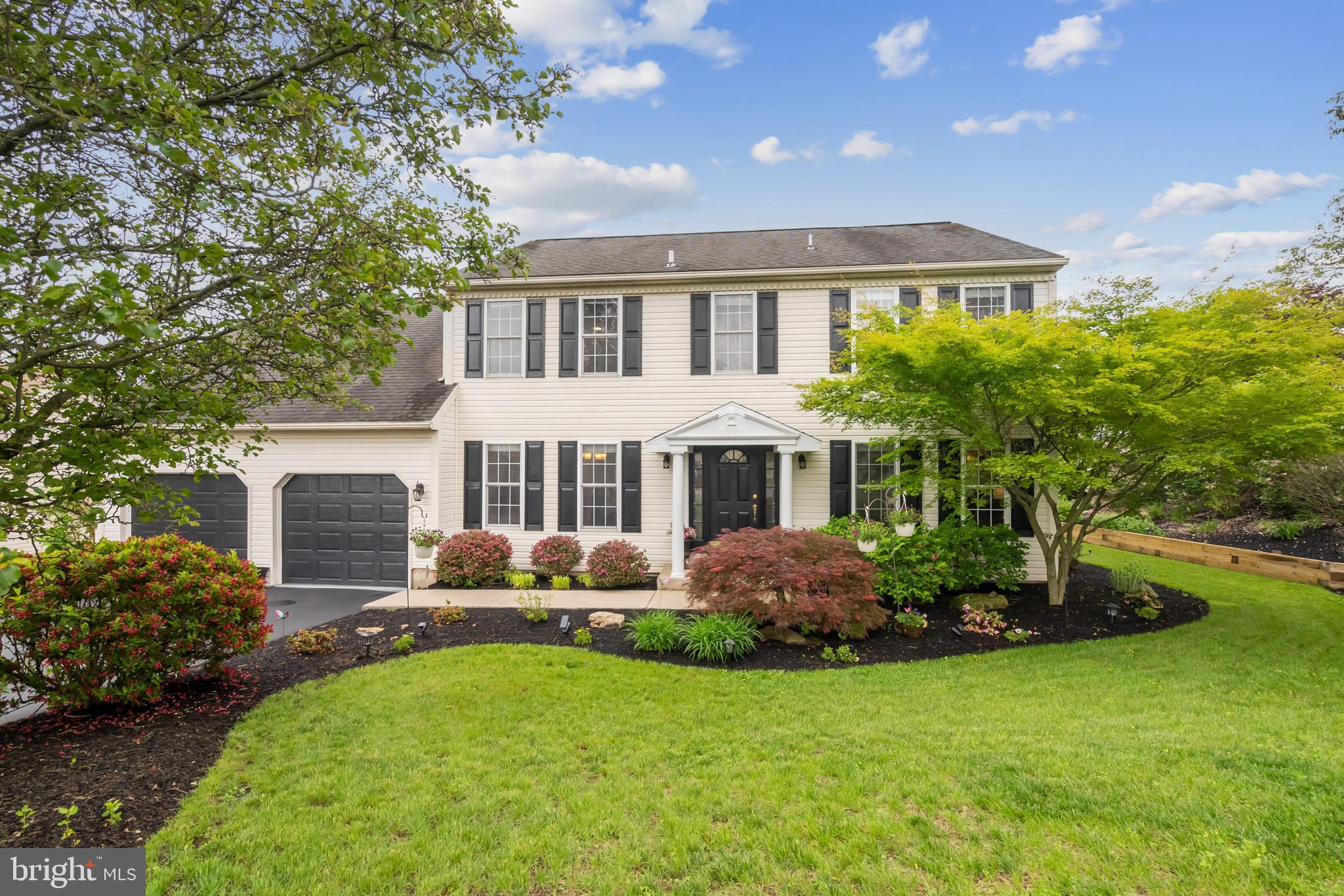 27 BOWES LANE