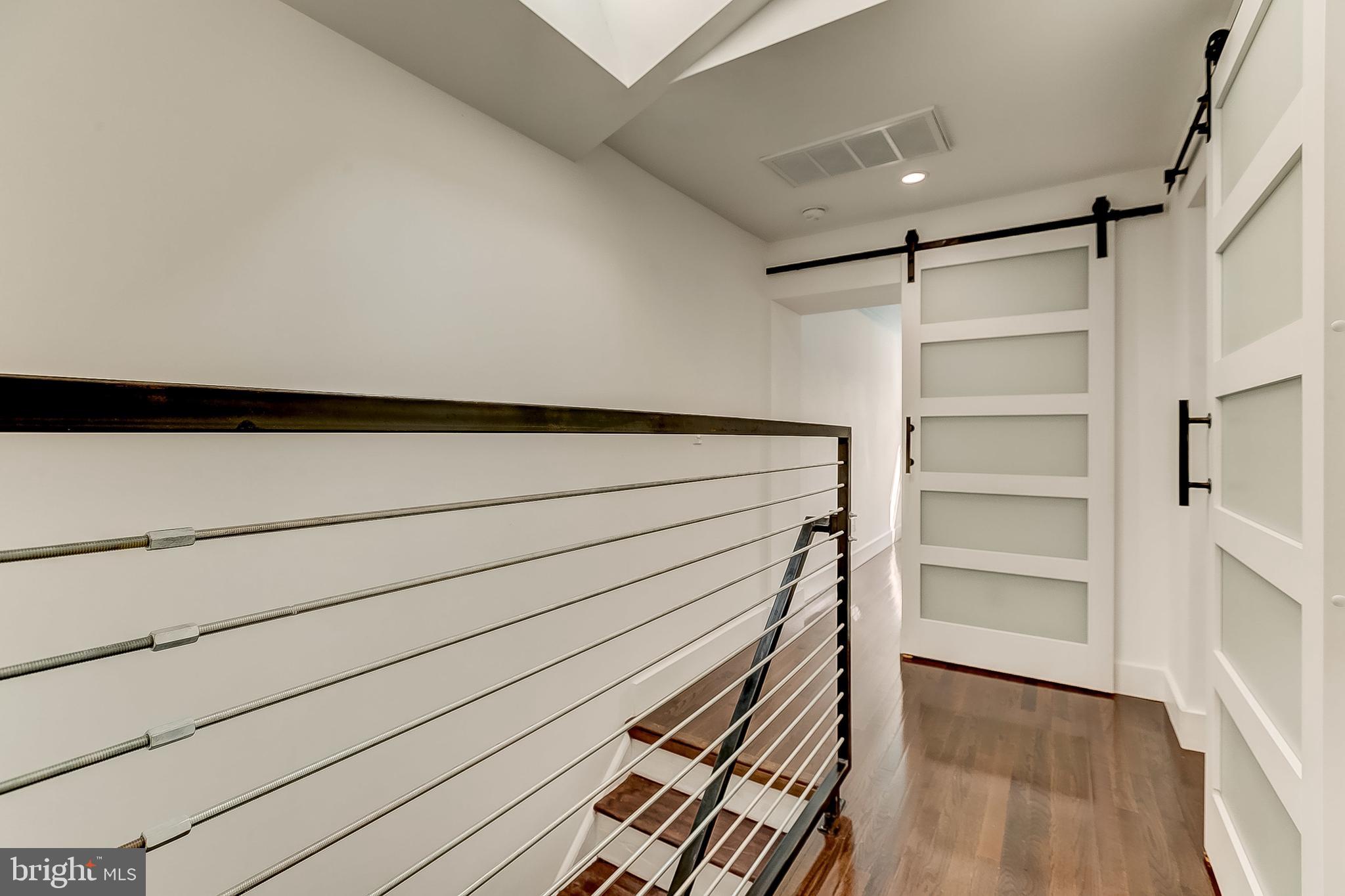 HOLLINS MARKET - Residential