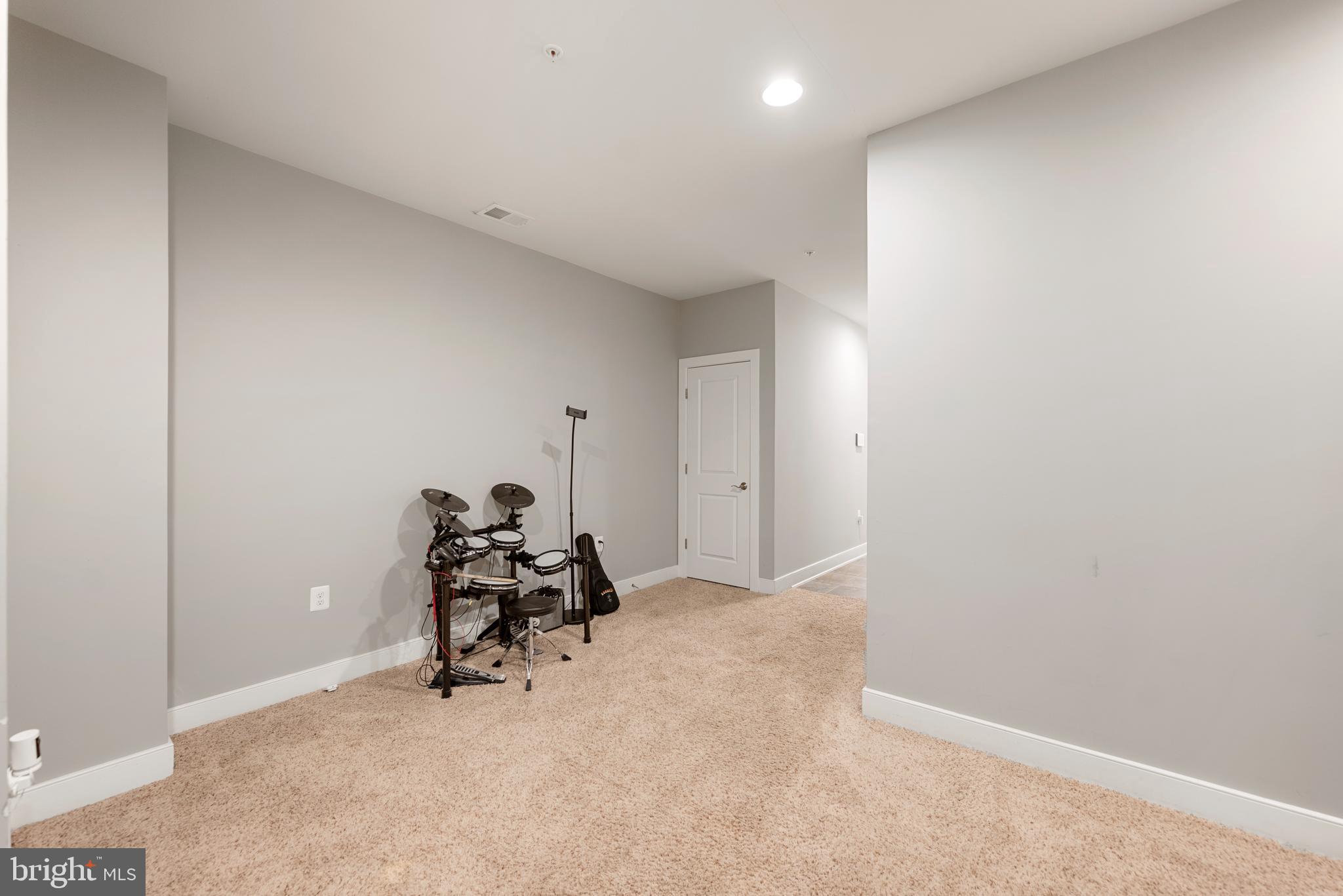 POTOMAC YARD - Residential Lease