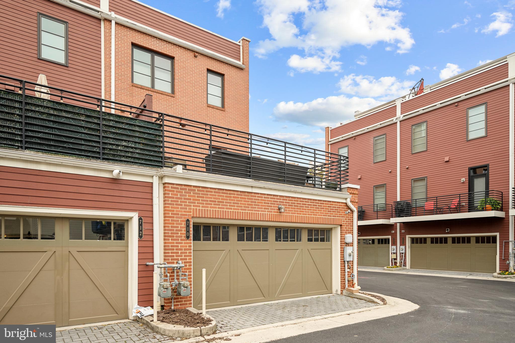 POTOMAC YARD - Residential Lease