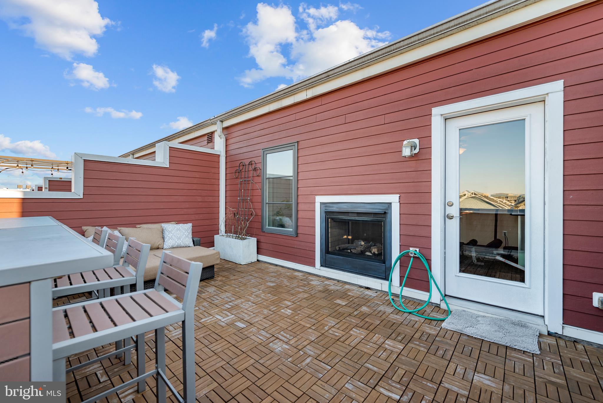 POTOMAC YARD - Residential Lease