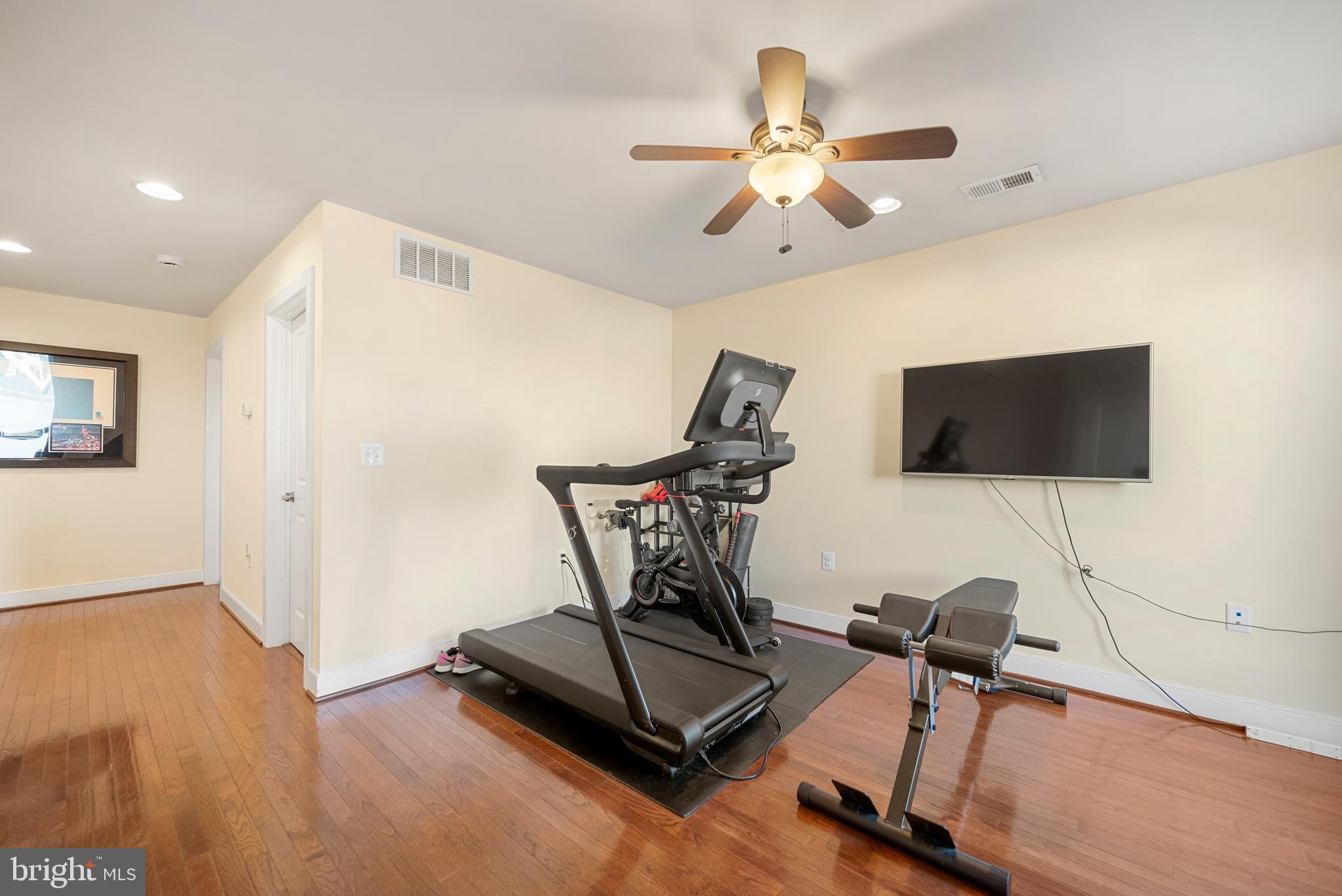 POTOMAC YARD - Residential Lease