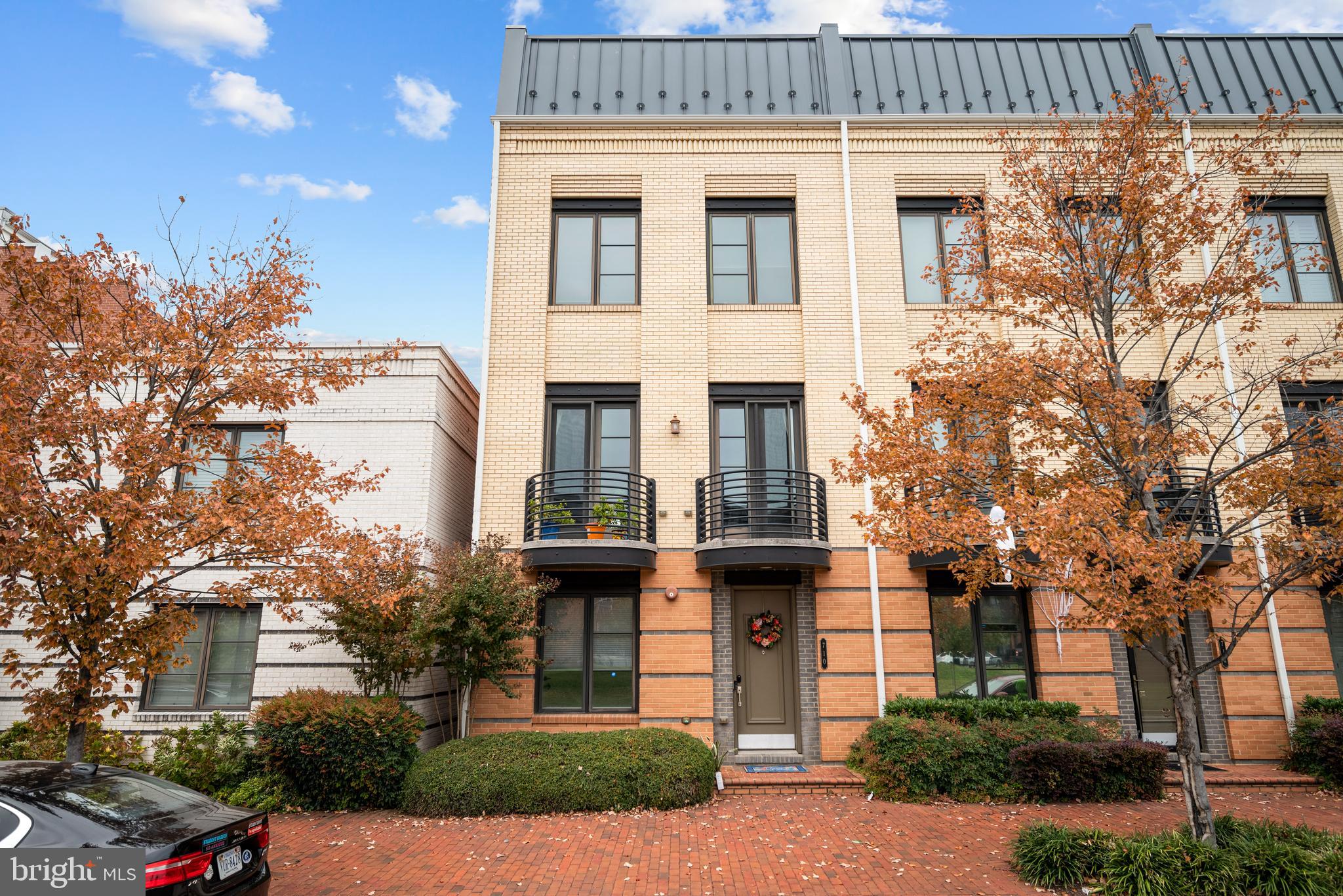 POTOMAC YARD - Residential Lease