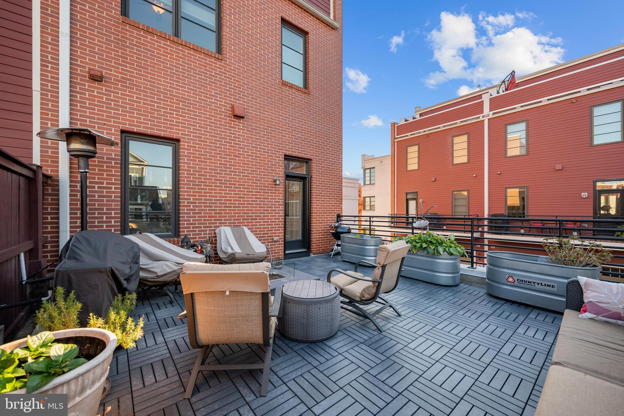 POTOMAC YARD - Residential Lease