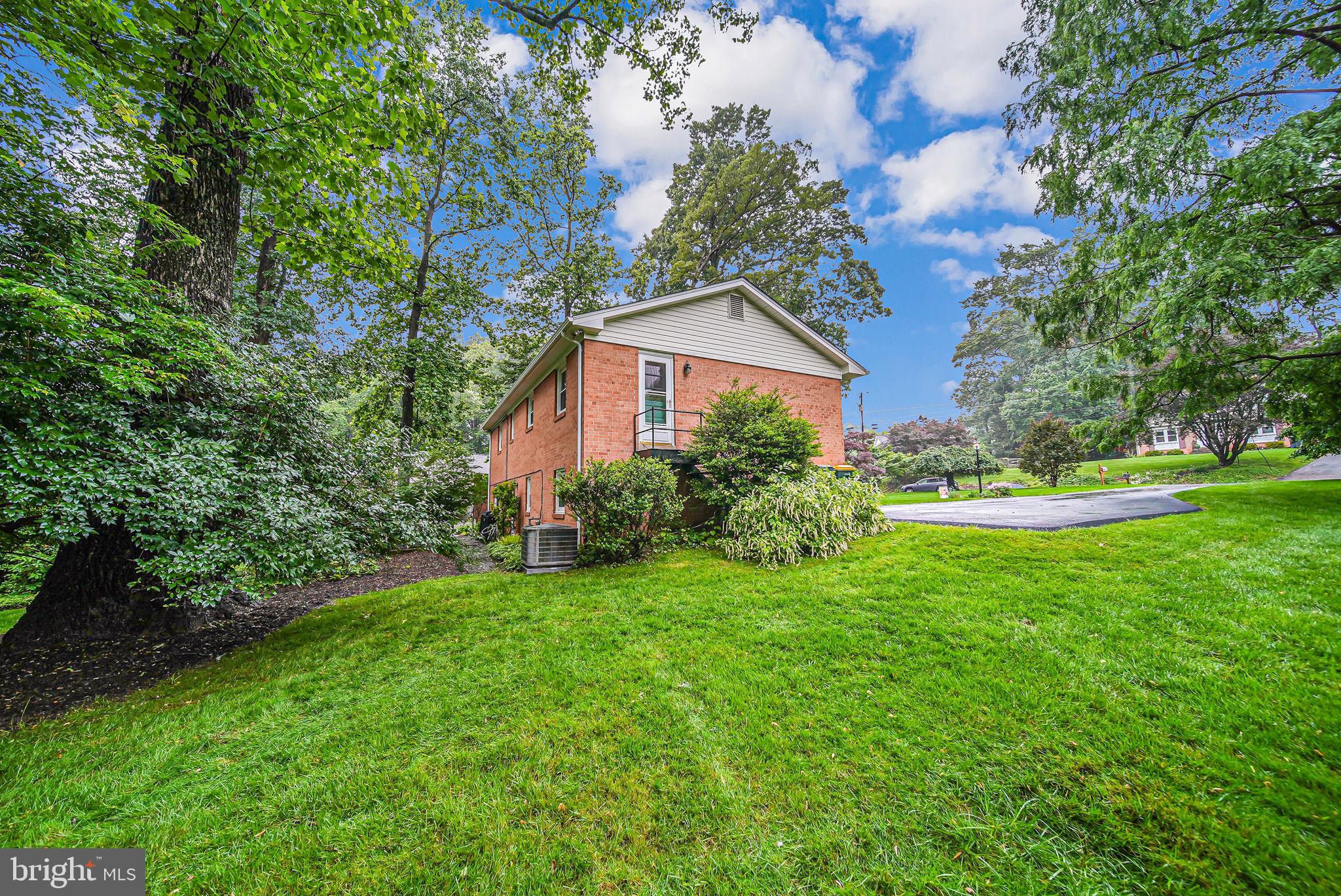 VALEWOOD MANOR - Residential