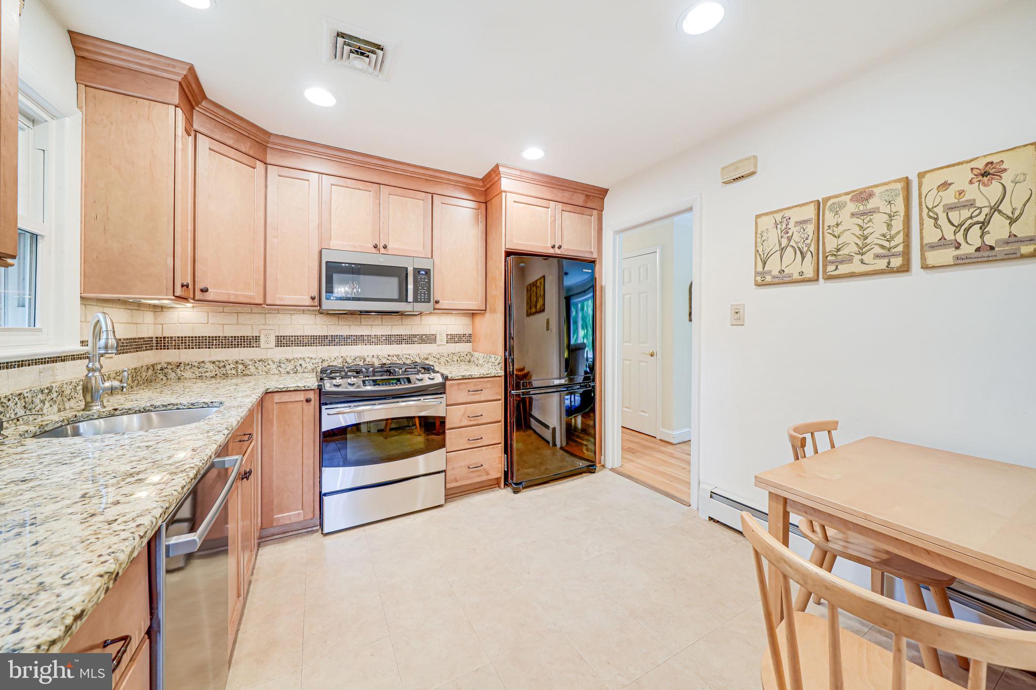 VALEWOOD MANOR - Residential