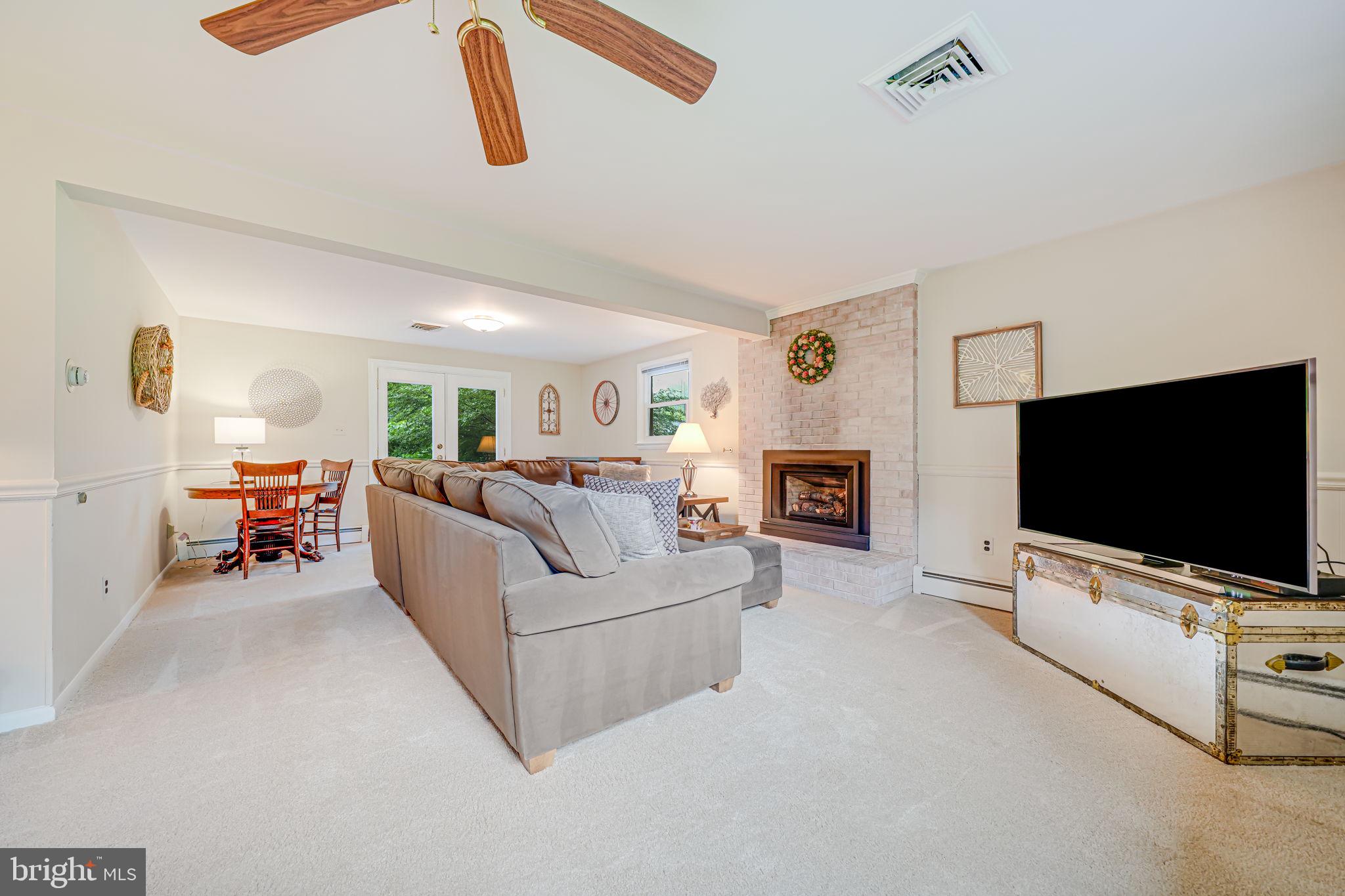 VALEWOOD MANOR - Residential