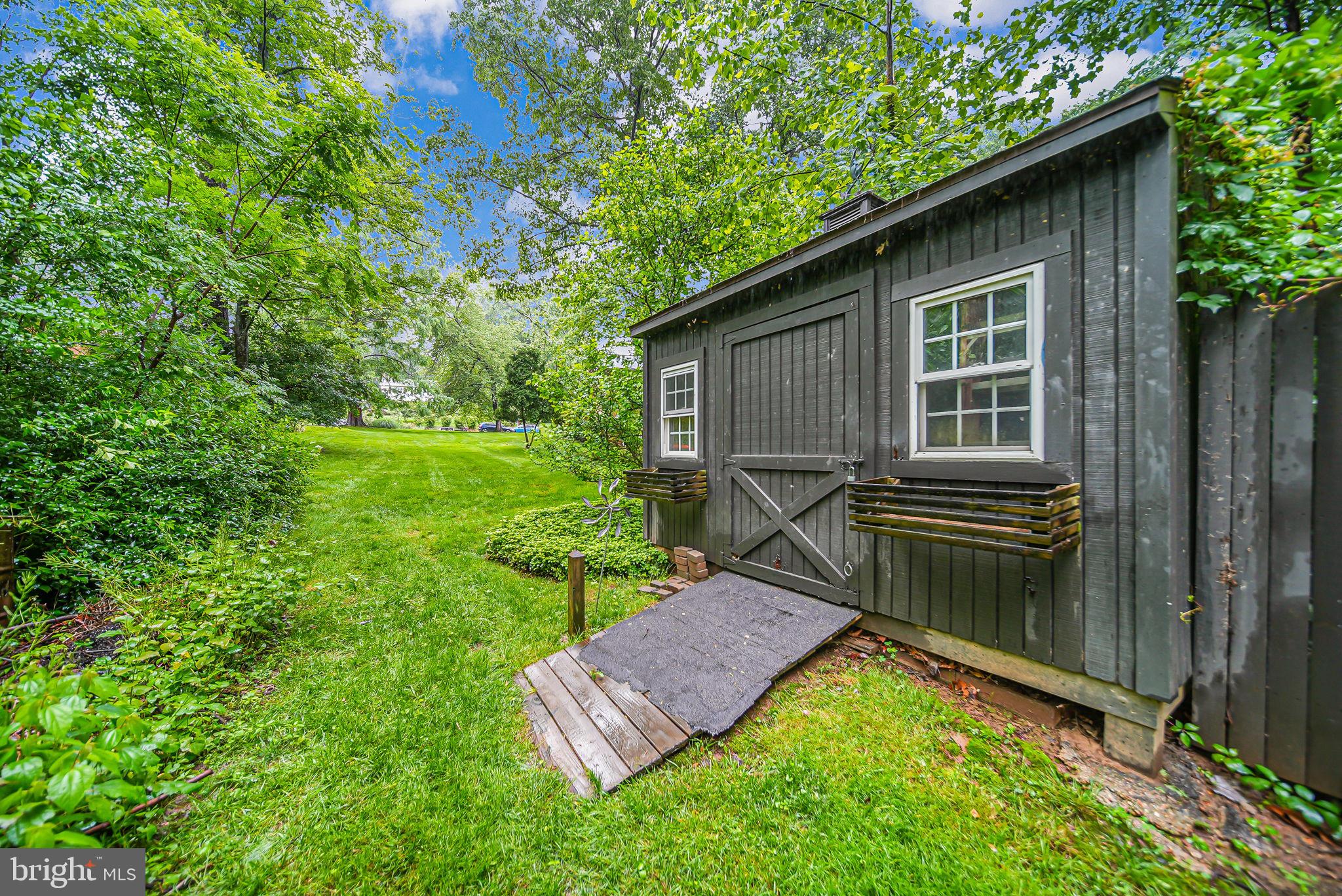 VALEWOOD MANOR - Residential