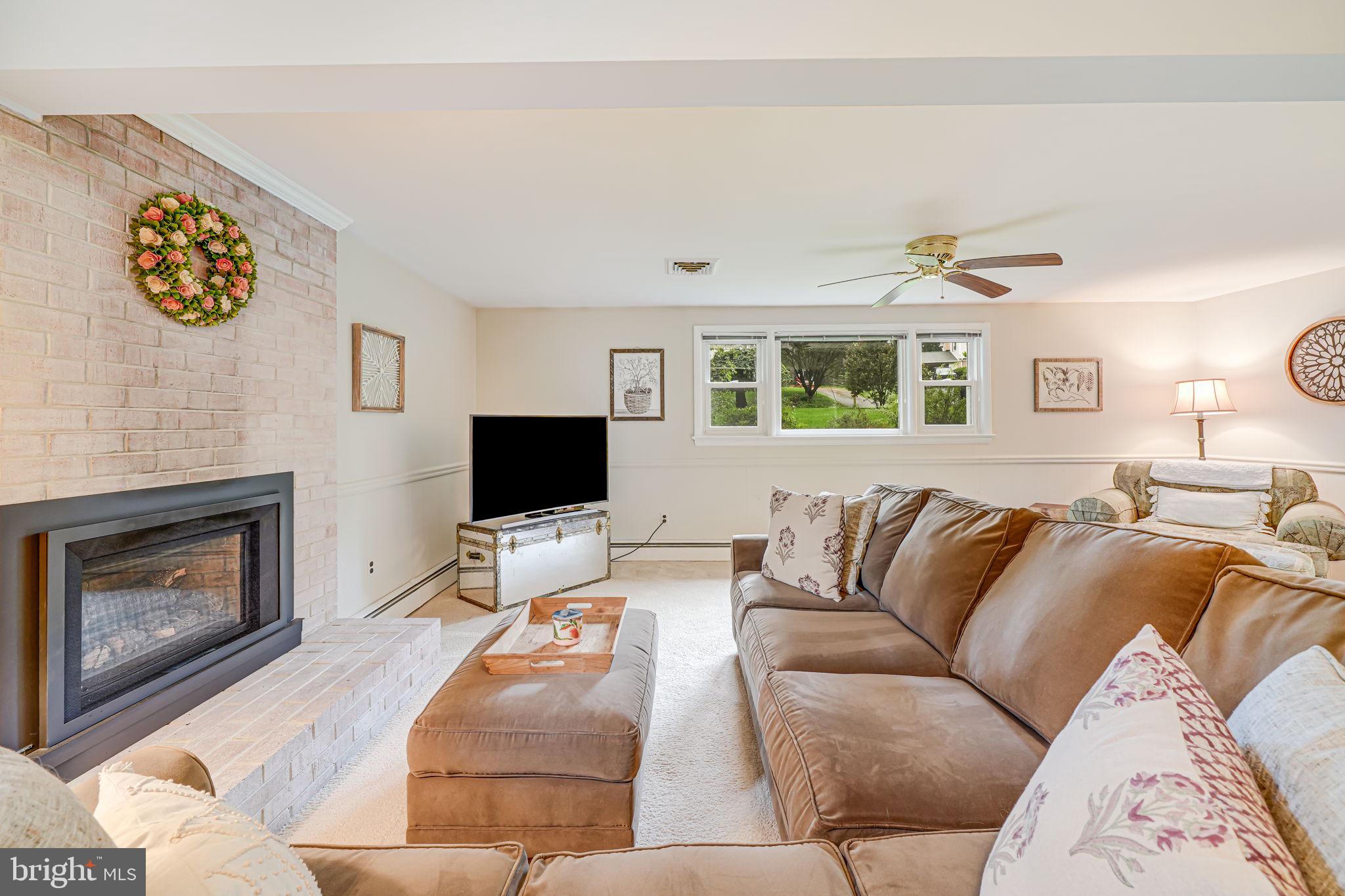 VALEWOOD MANOR - Residential