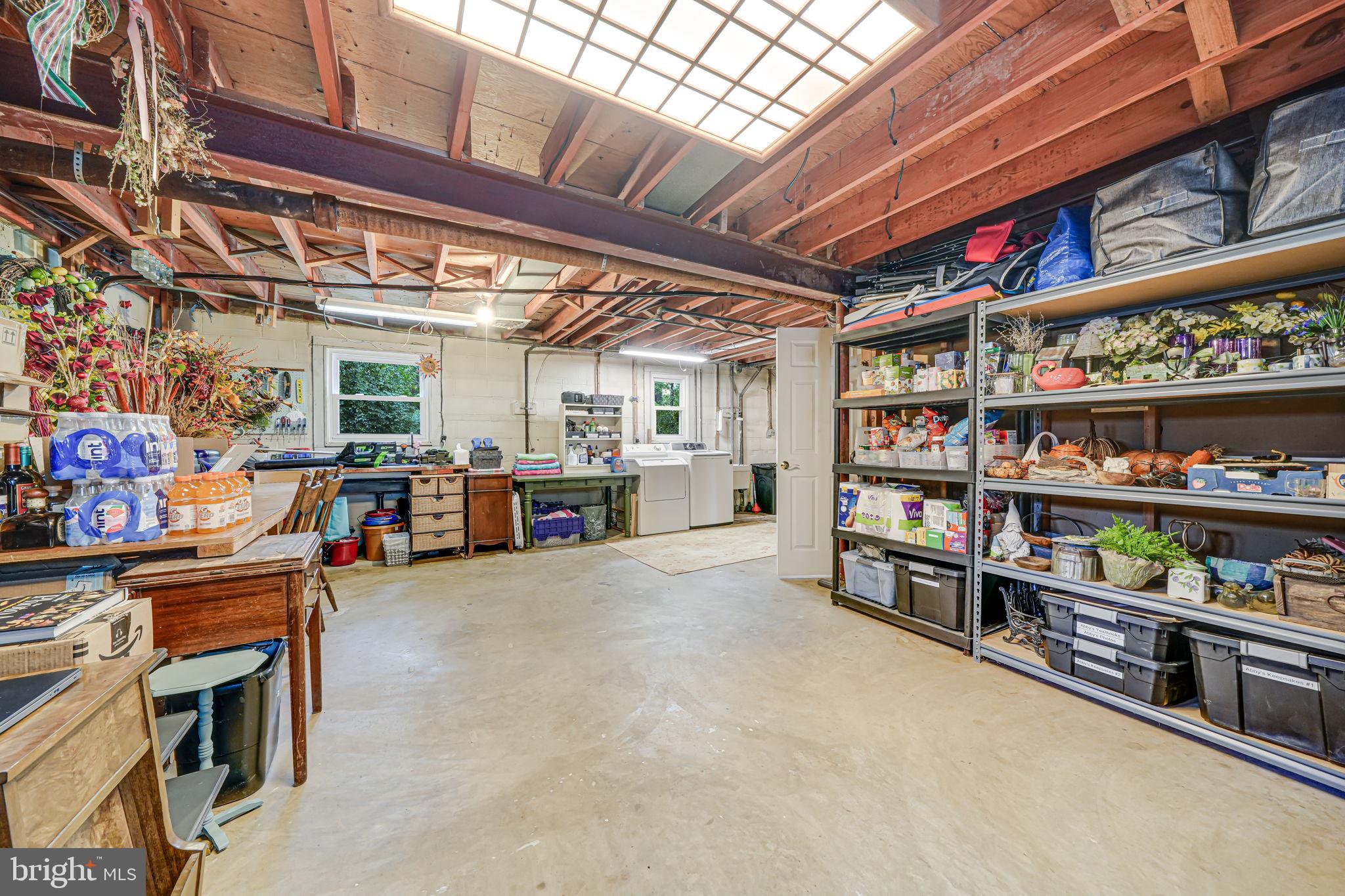 VALEWOOD MANOR - Residential