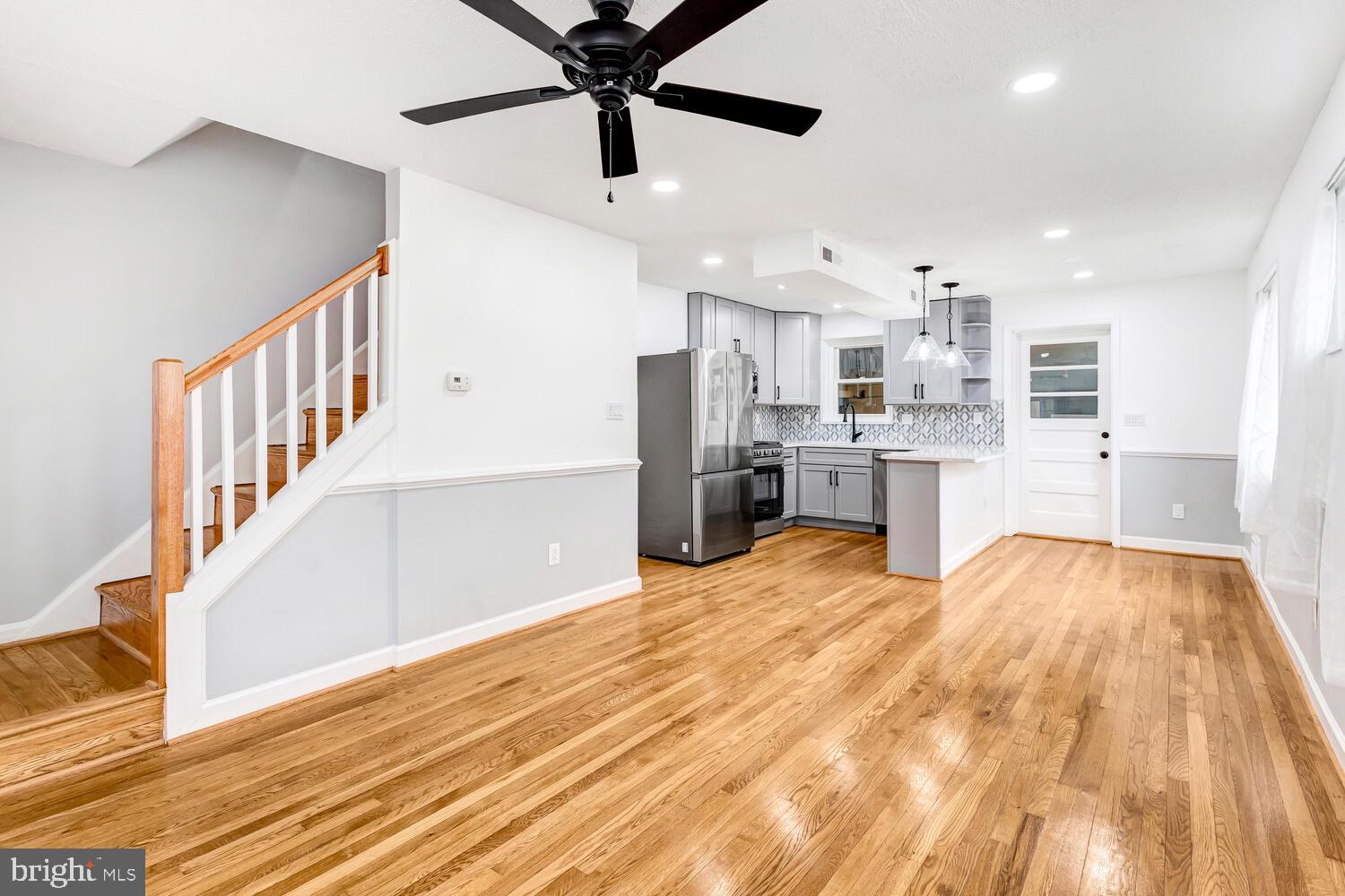 6719 RADCLIFFE DRIVE