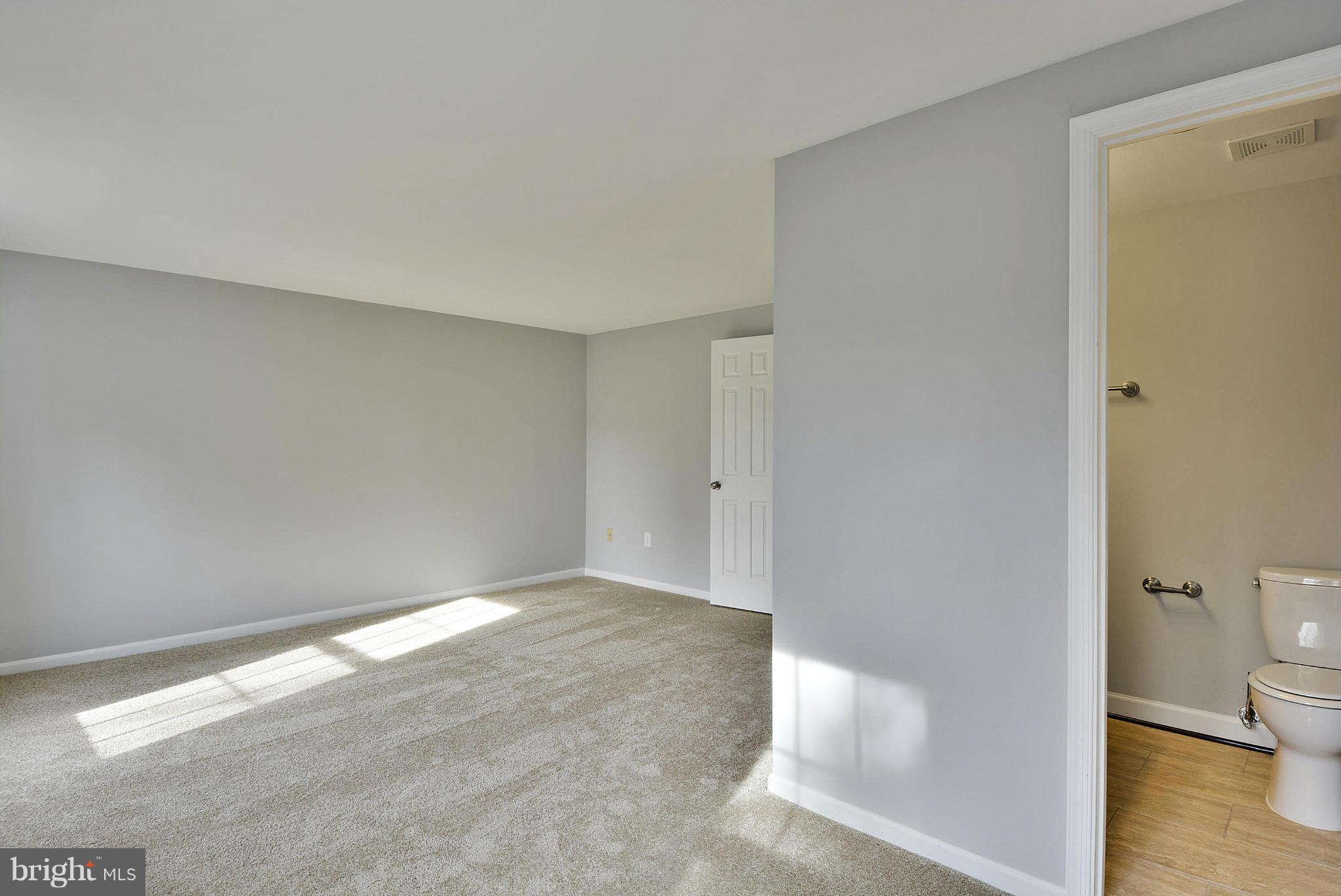 DUMONT OAKS - Residential