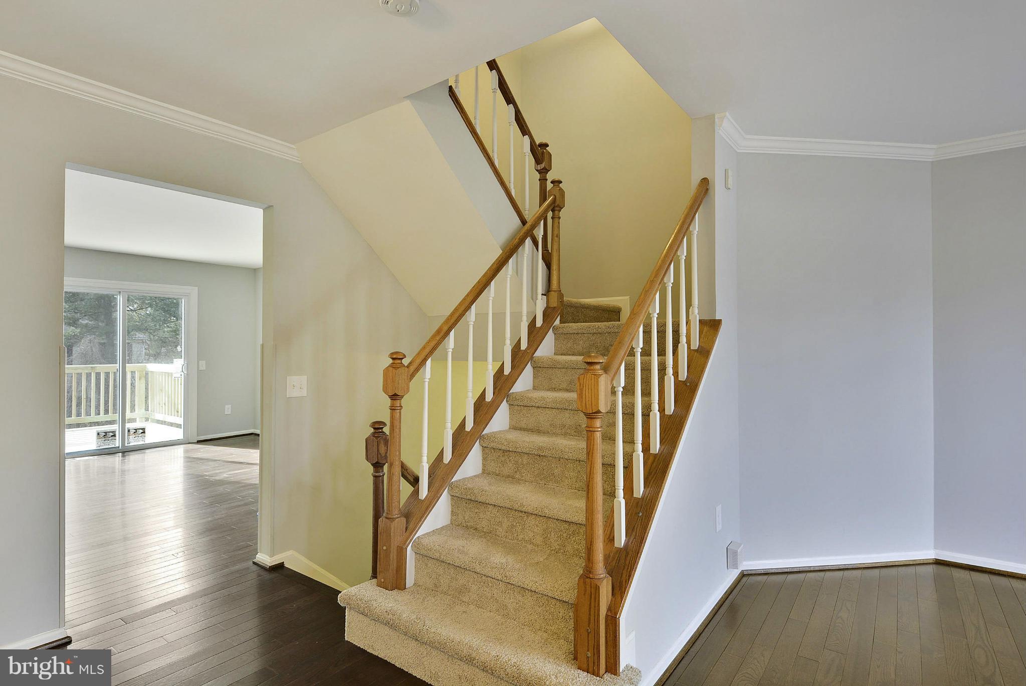 DUMONT OAKS - Residential