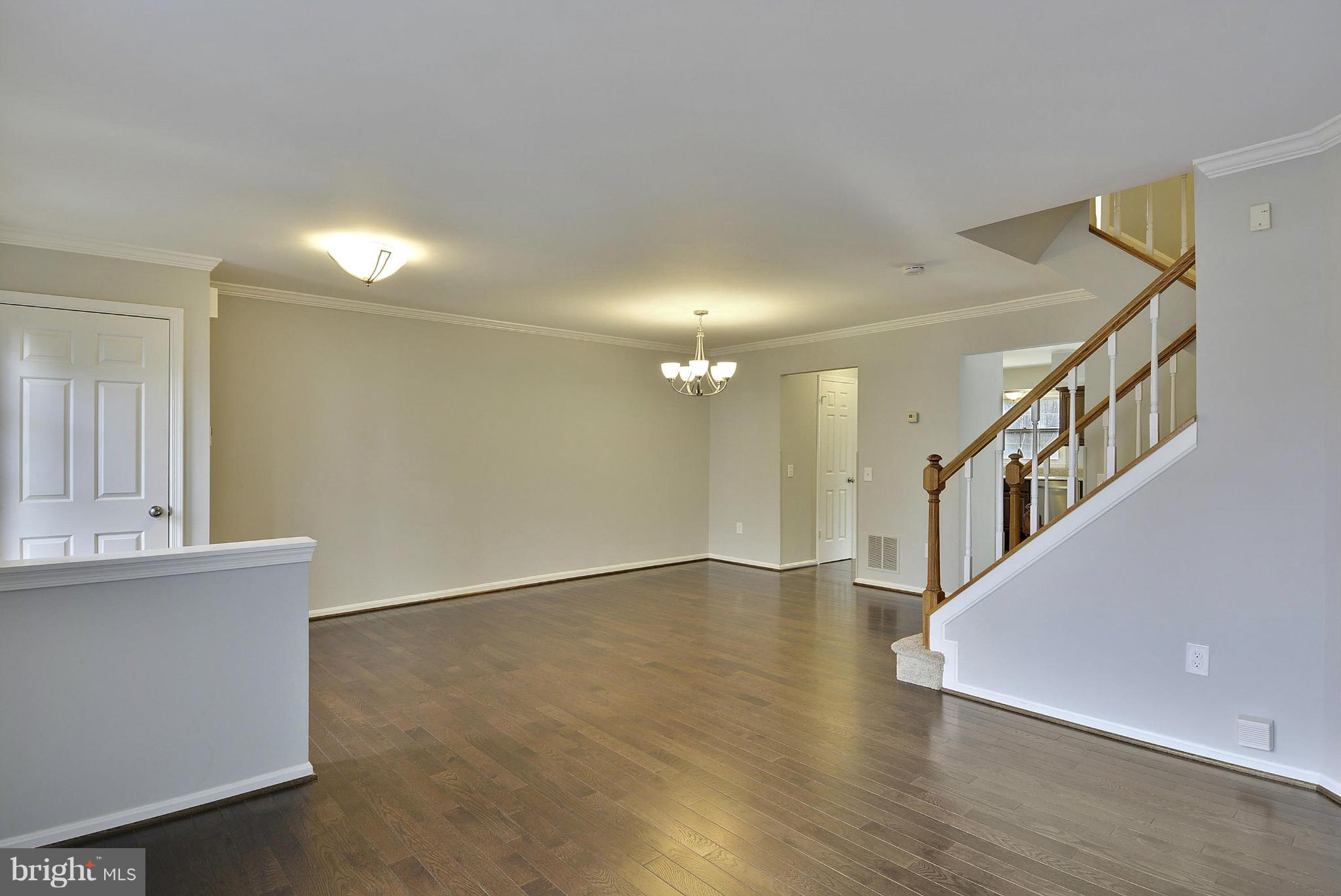 DUMONT OAKS - Residential