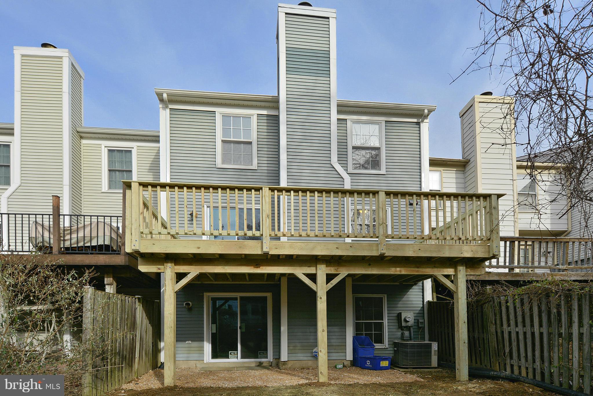 DUMONT OAKS - Residential