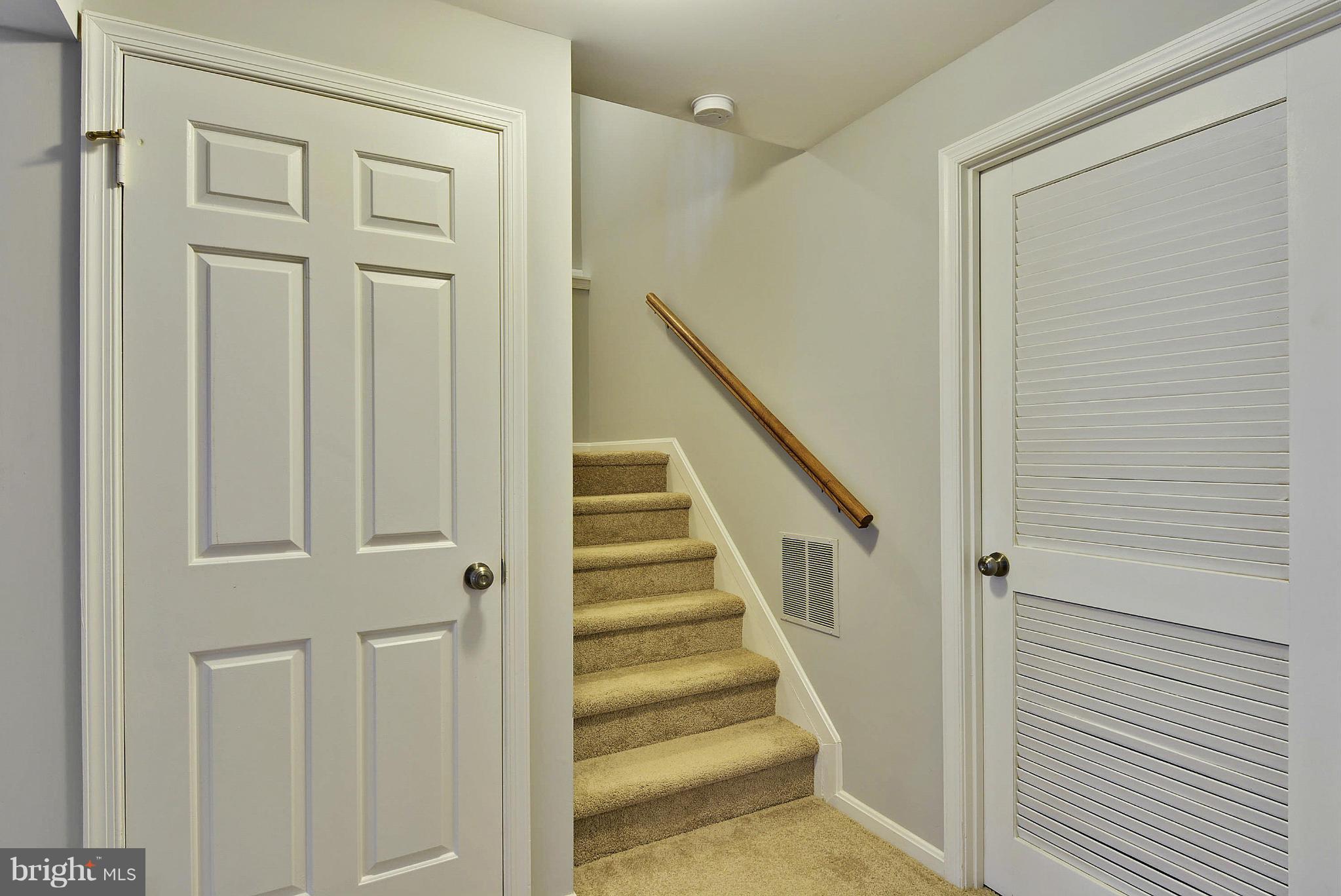 DUMONT OAKS - Residential