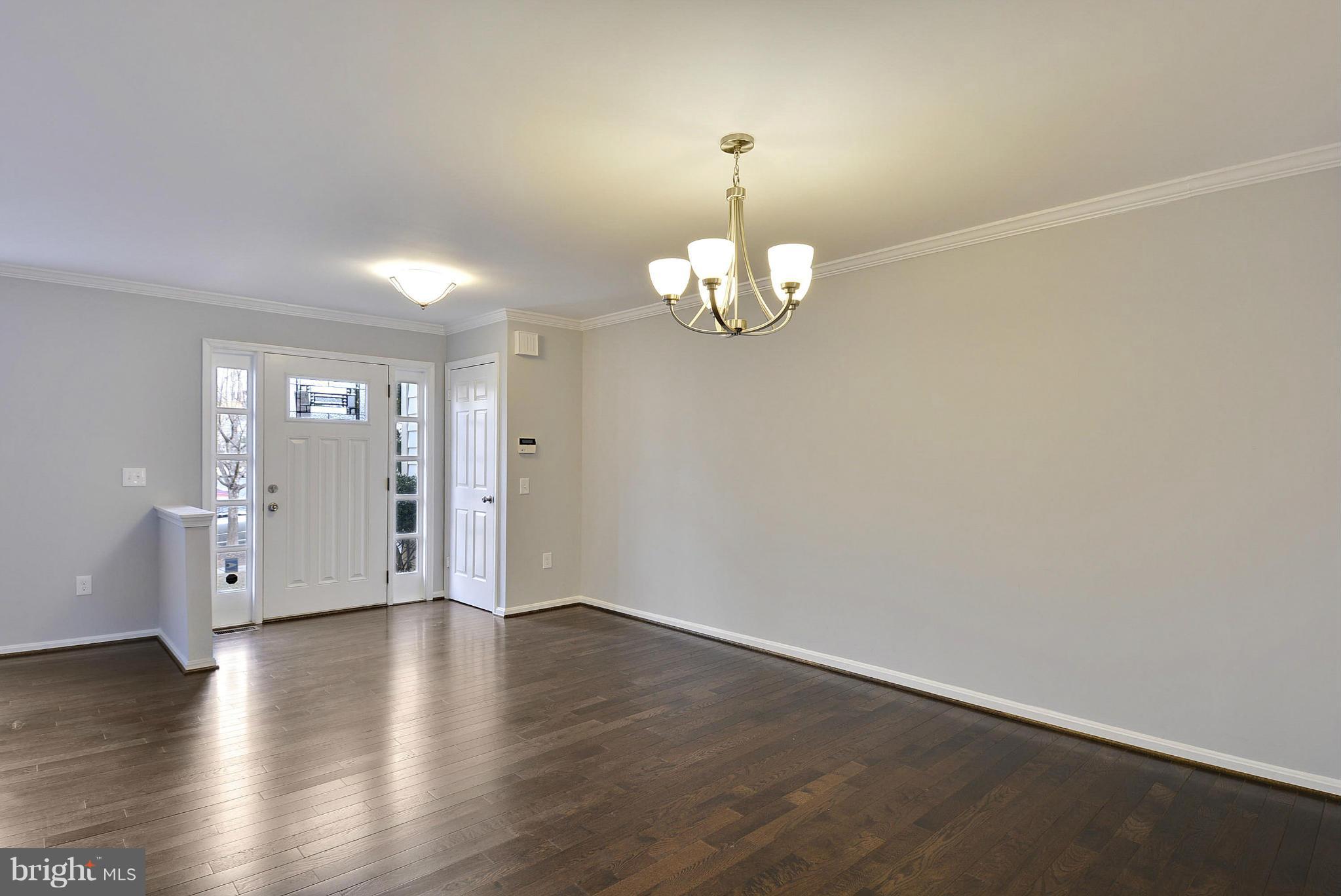 DUMONT OAKS - Residential