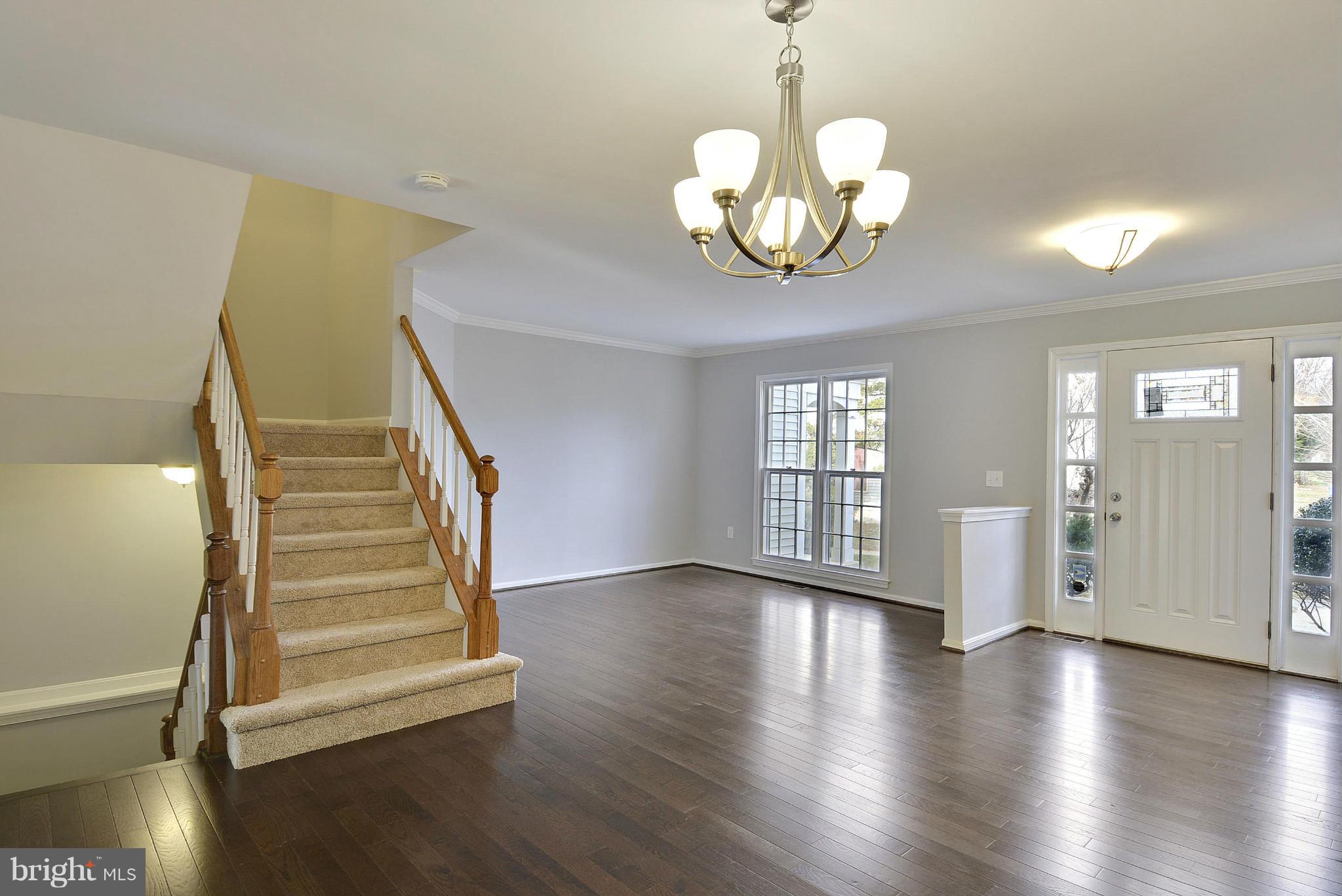 DUMONT OAKS - Residential