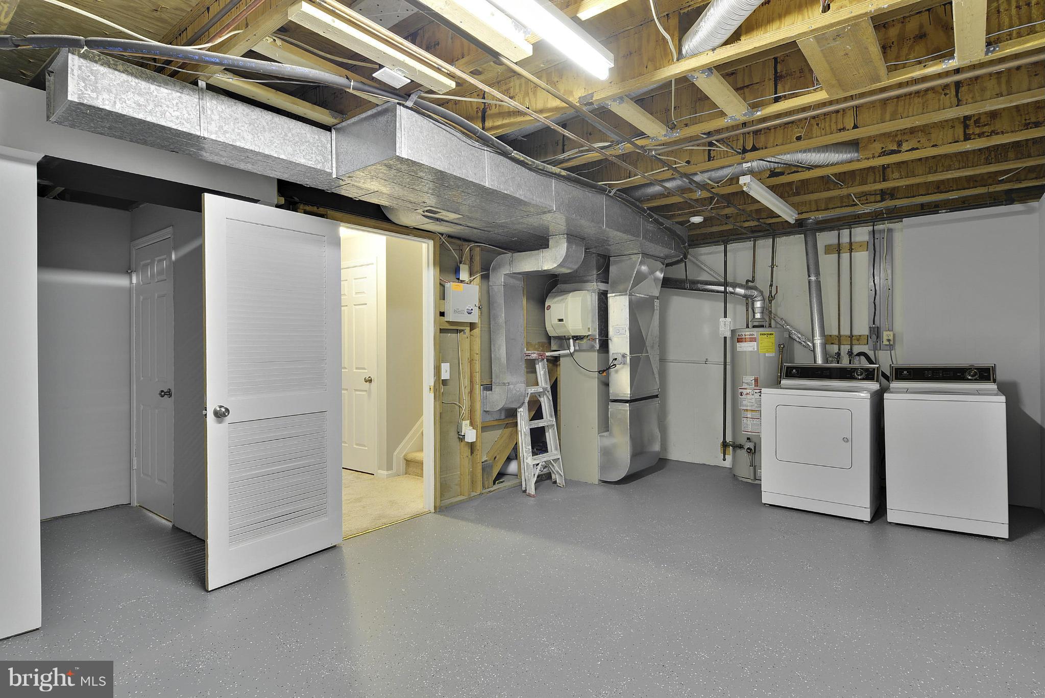 DUMONT OAKS - Residential