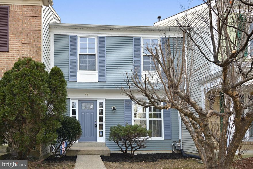 MOVE IN READY!! 3 bedroom 2.5 bathrooms, Brand new Kitchen with Stainless steel appliances, New hardwood floors, New Carpet, All Bathrooms updated, New deck and roof. Property shows great and located in a great location!