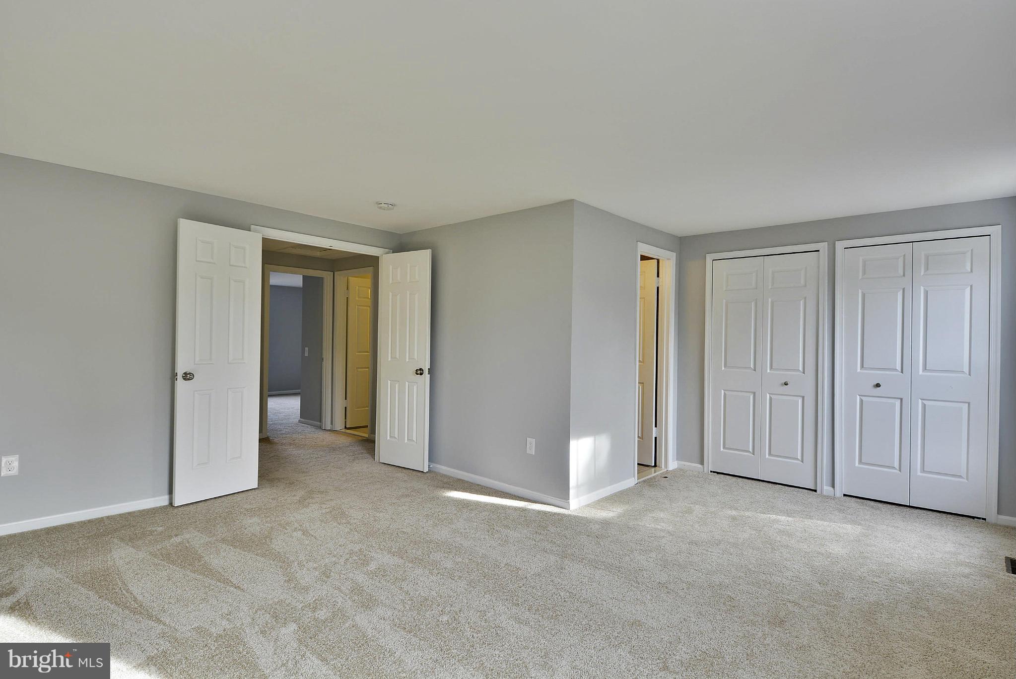 DUMONT OAKS - Residential