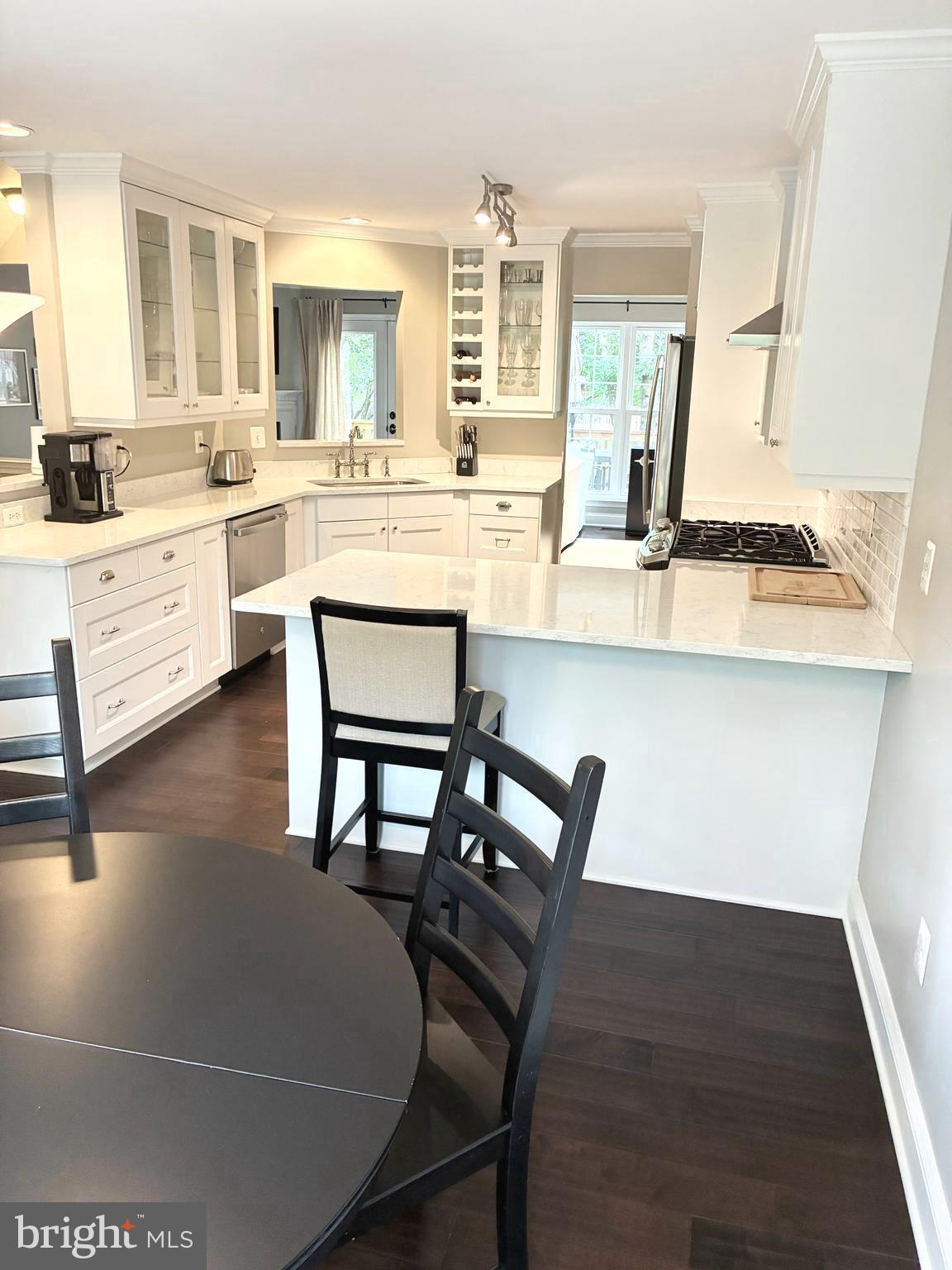 6653 KELSEY POINT CIRCLE