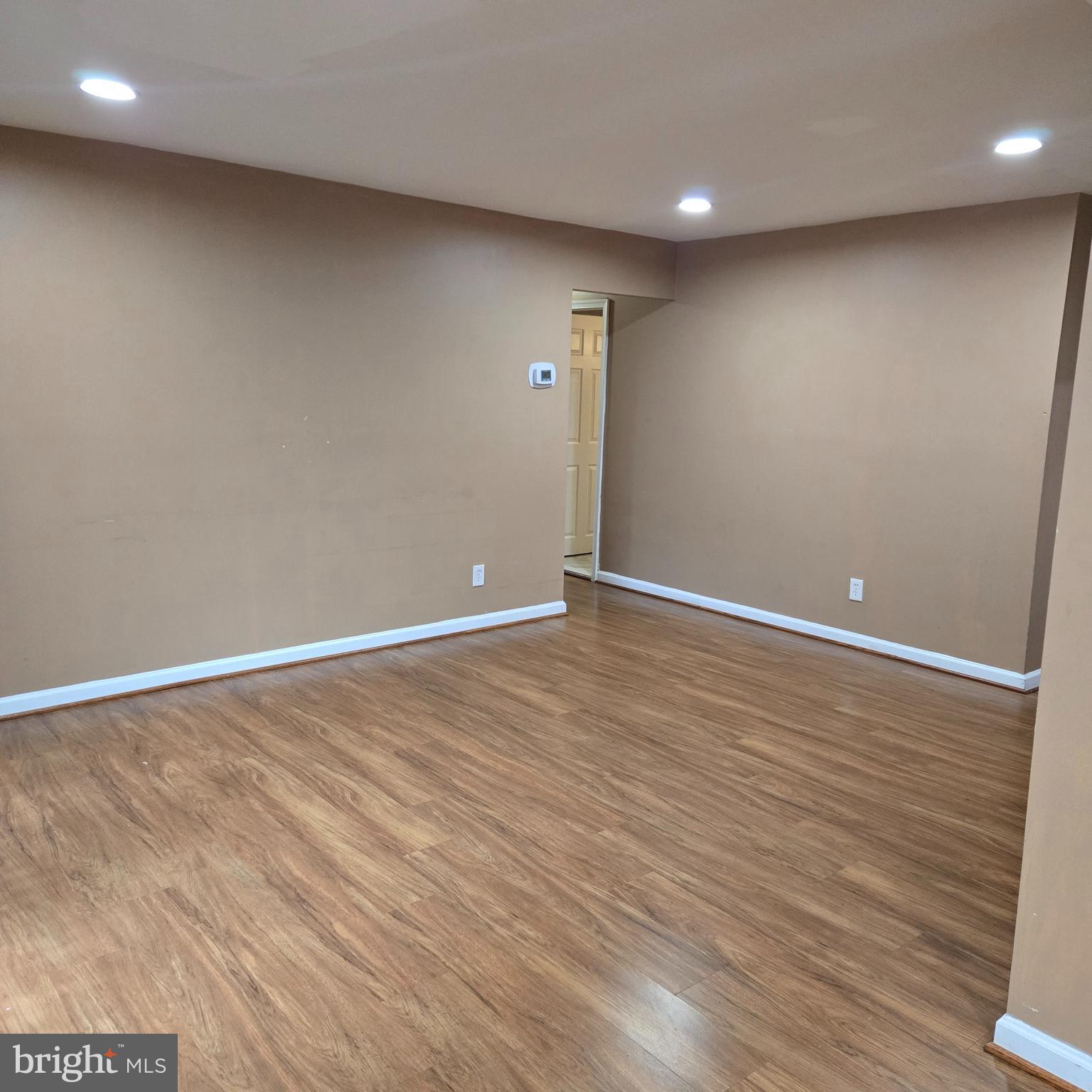 THOMAS CHOICE GARDENS - Residential Lease