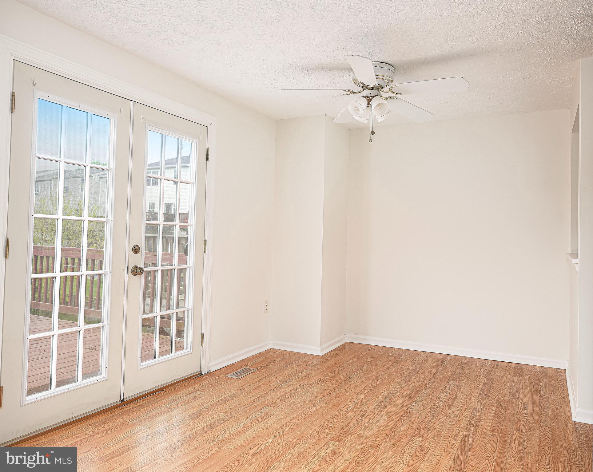 WOODBRIDGE CENTER - Residential