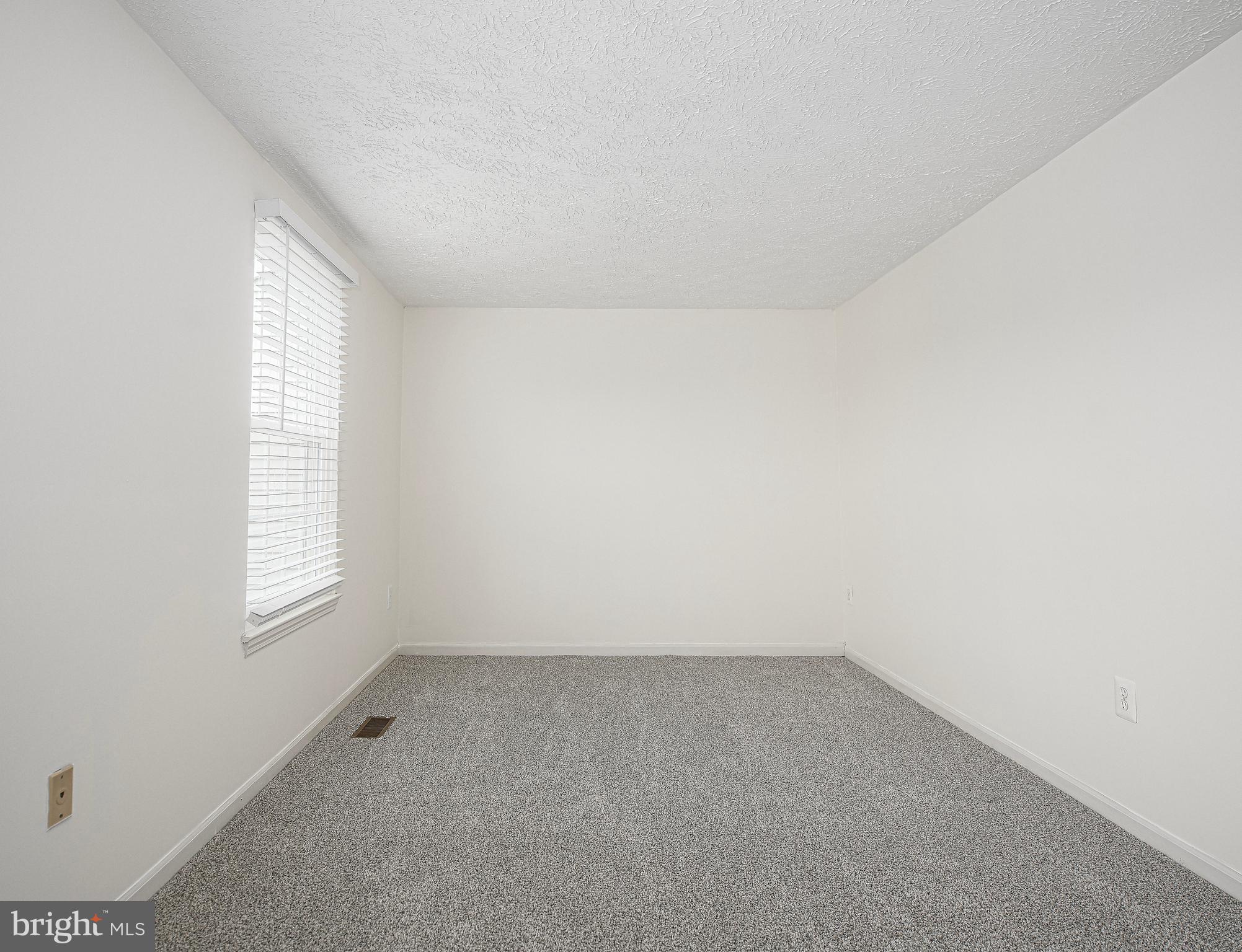 WOODBRIDGE CENTER - Residential