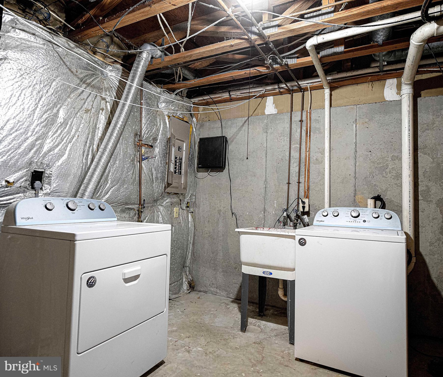 WOODBRIDGE CENTER - Residential