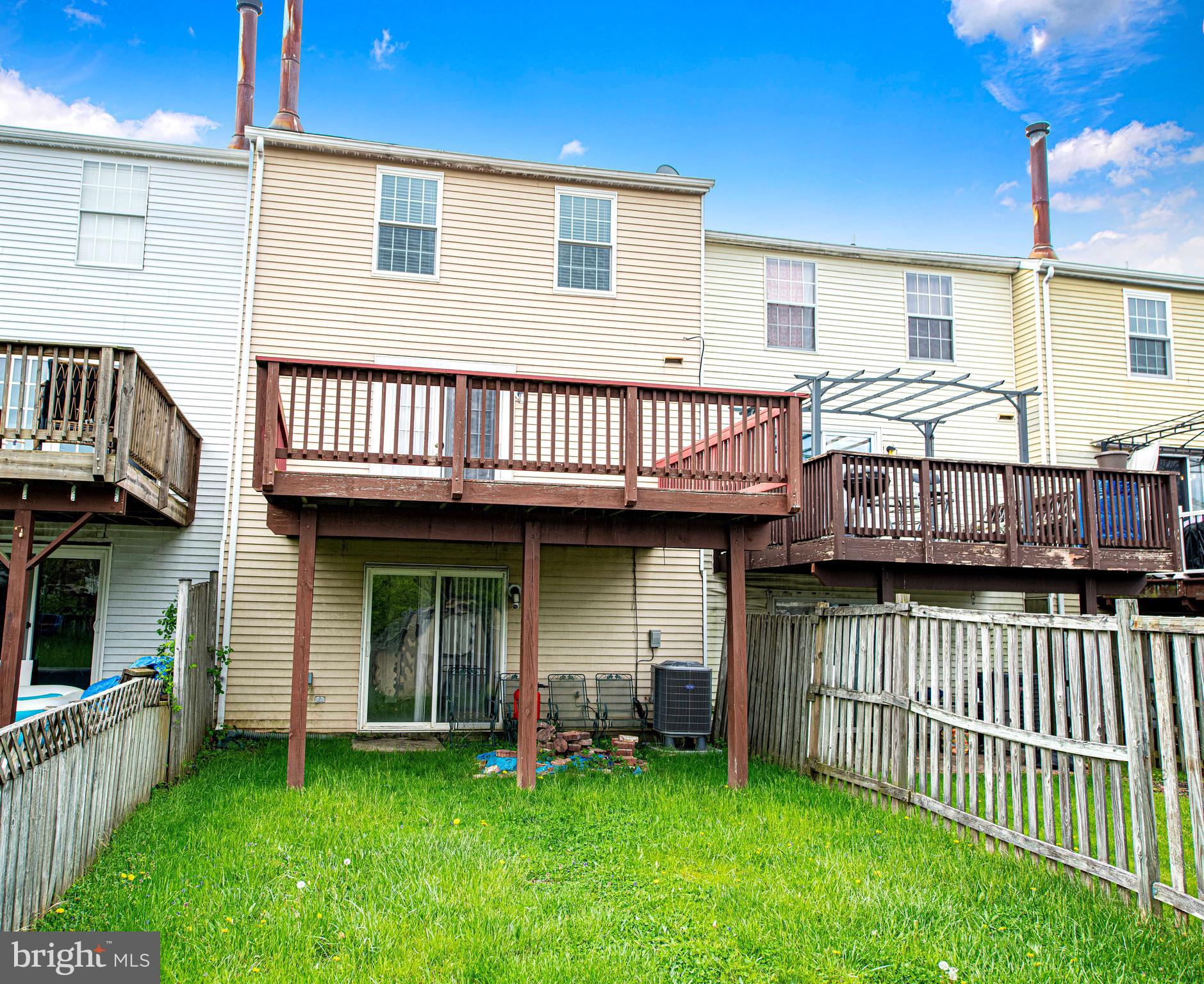 WOODBRIDGE CENTER - Residential