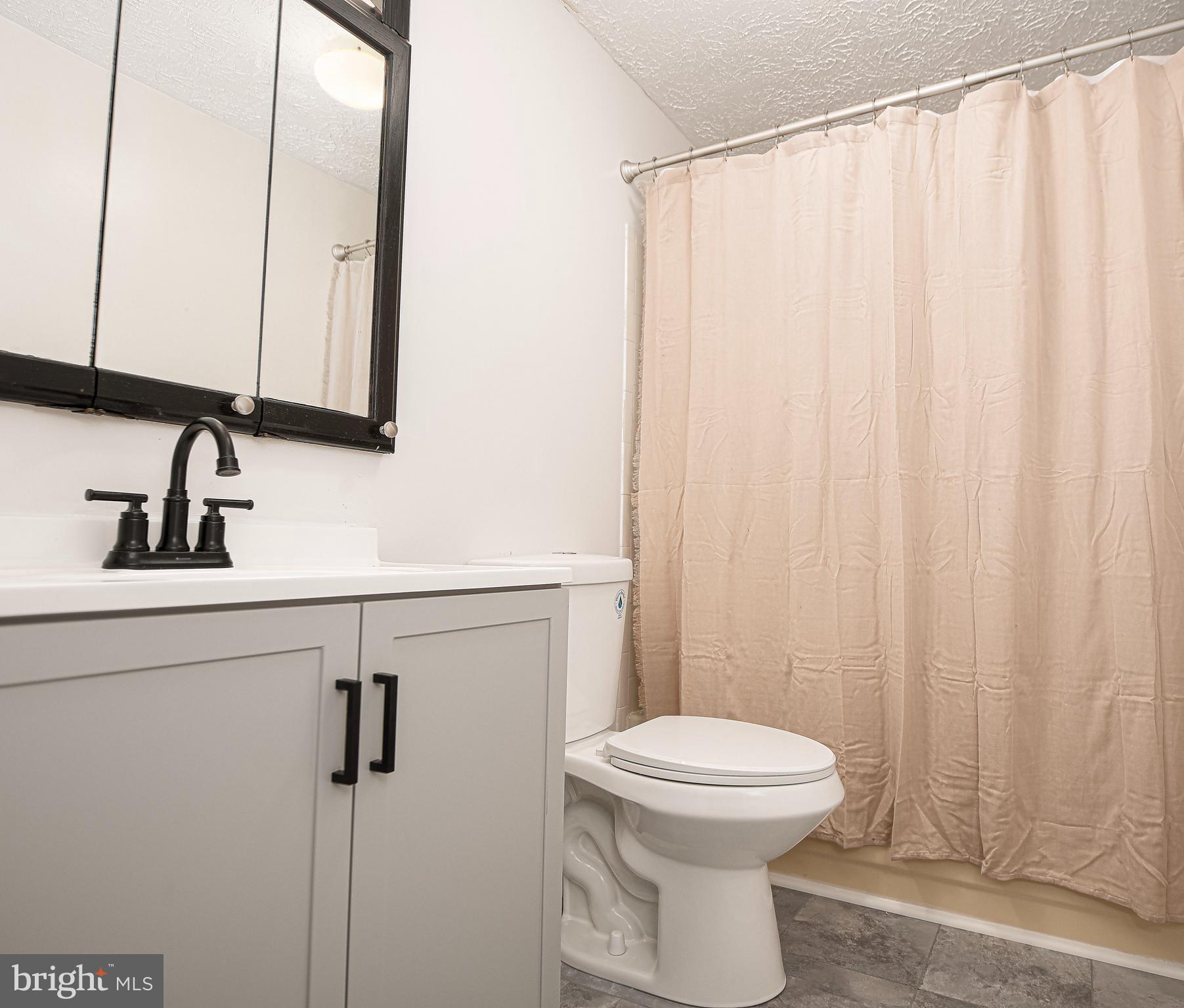 WOODBRIDGE CENTER - Residential