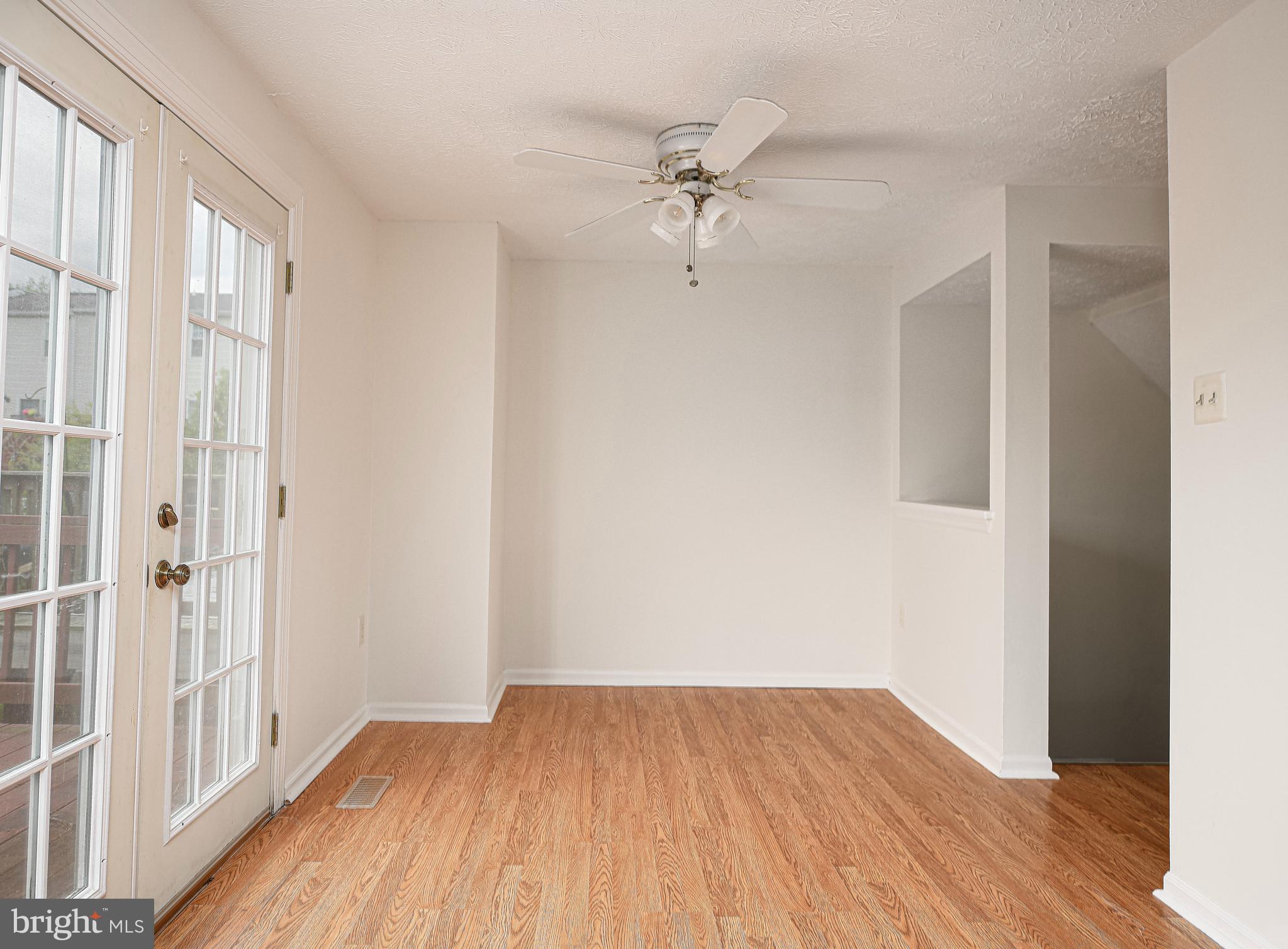 WOODBRIDGE CENTER - Residential