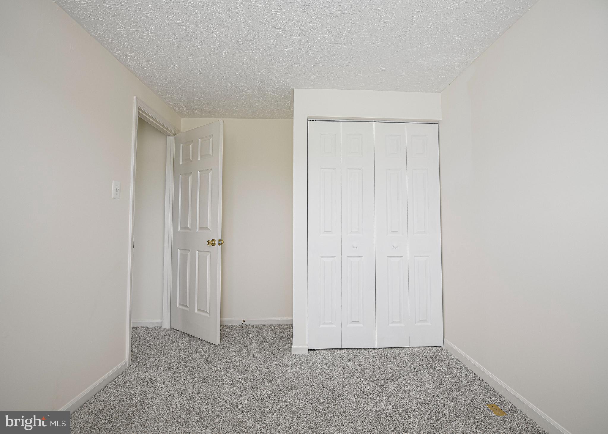 WOODBRIDGE CENTER - Residential