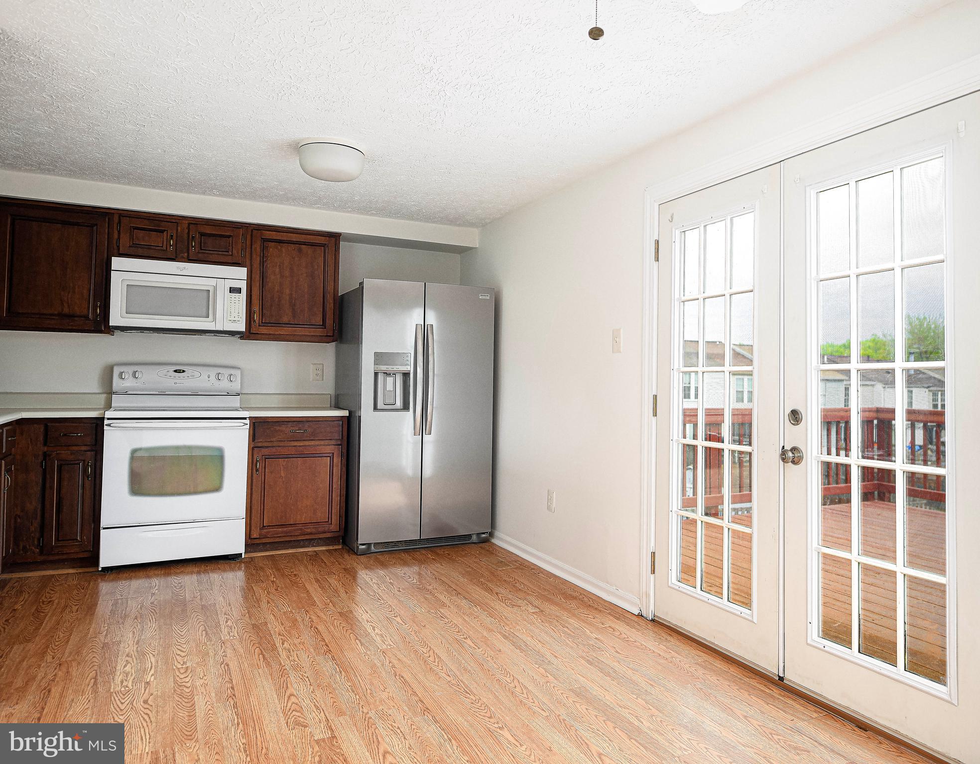 WOODBRIDGE CENTER - Residential